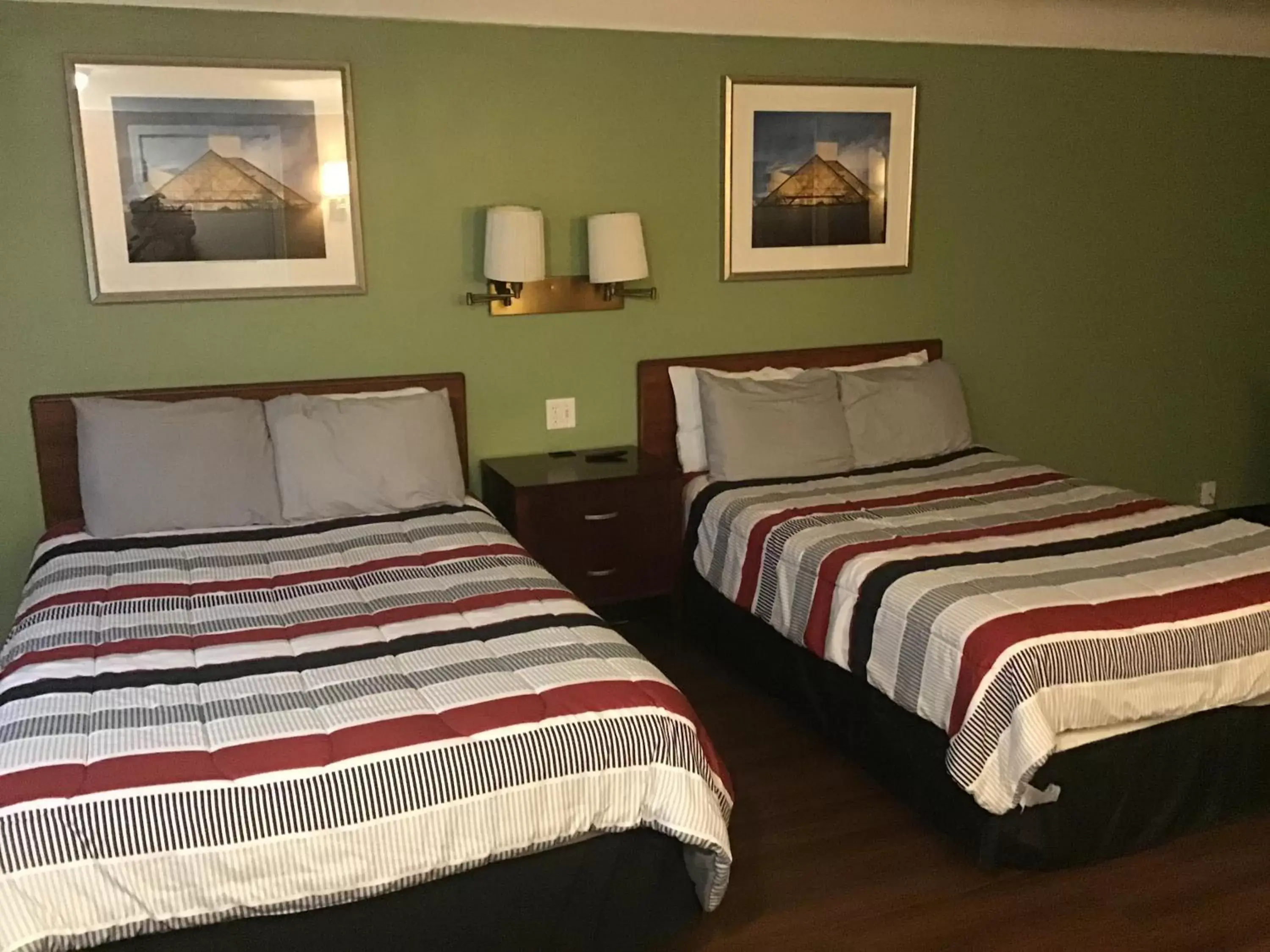 Bed in Bellevue Hotel and Suites