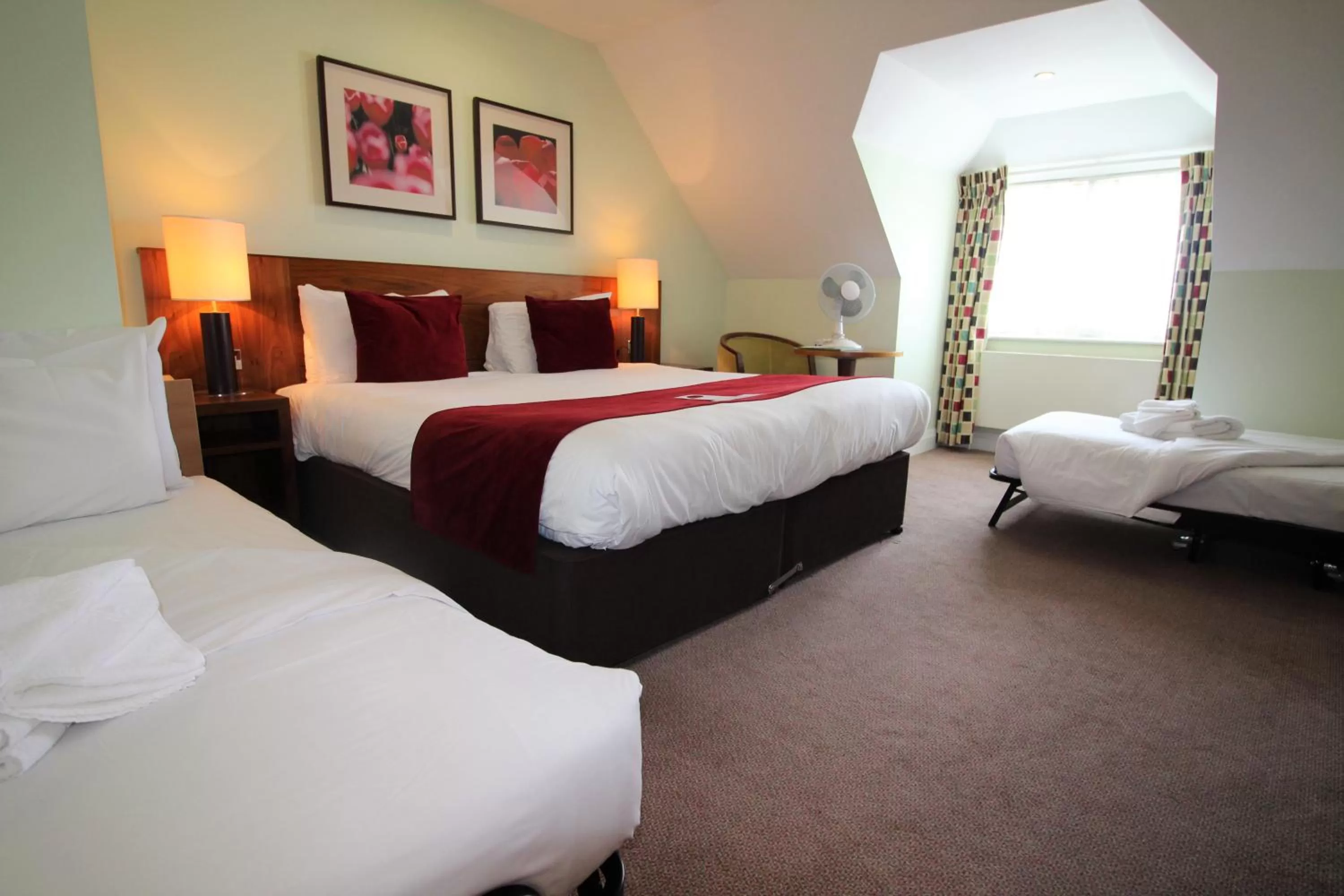 Bed in Best Western Ship Hotel