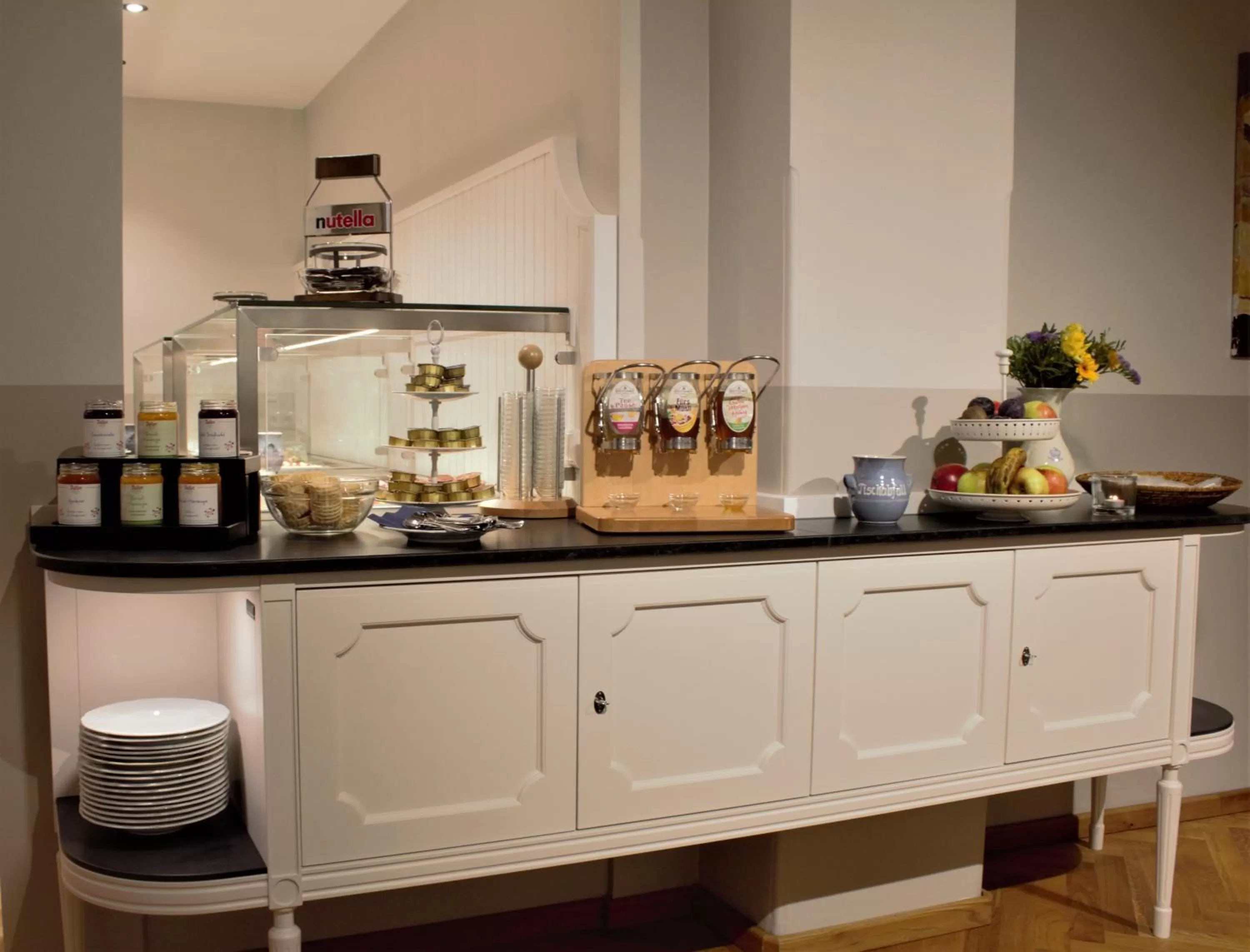 Breakfast in Historik Hotel Goldener Hirsch Rothenburg