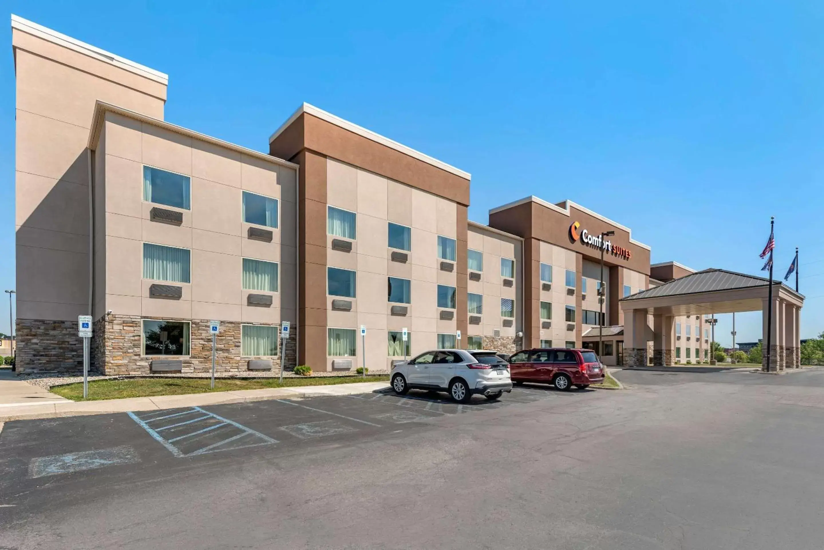 Property Building in Comfort Suites Southwest