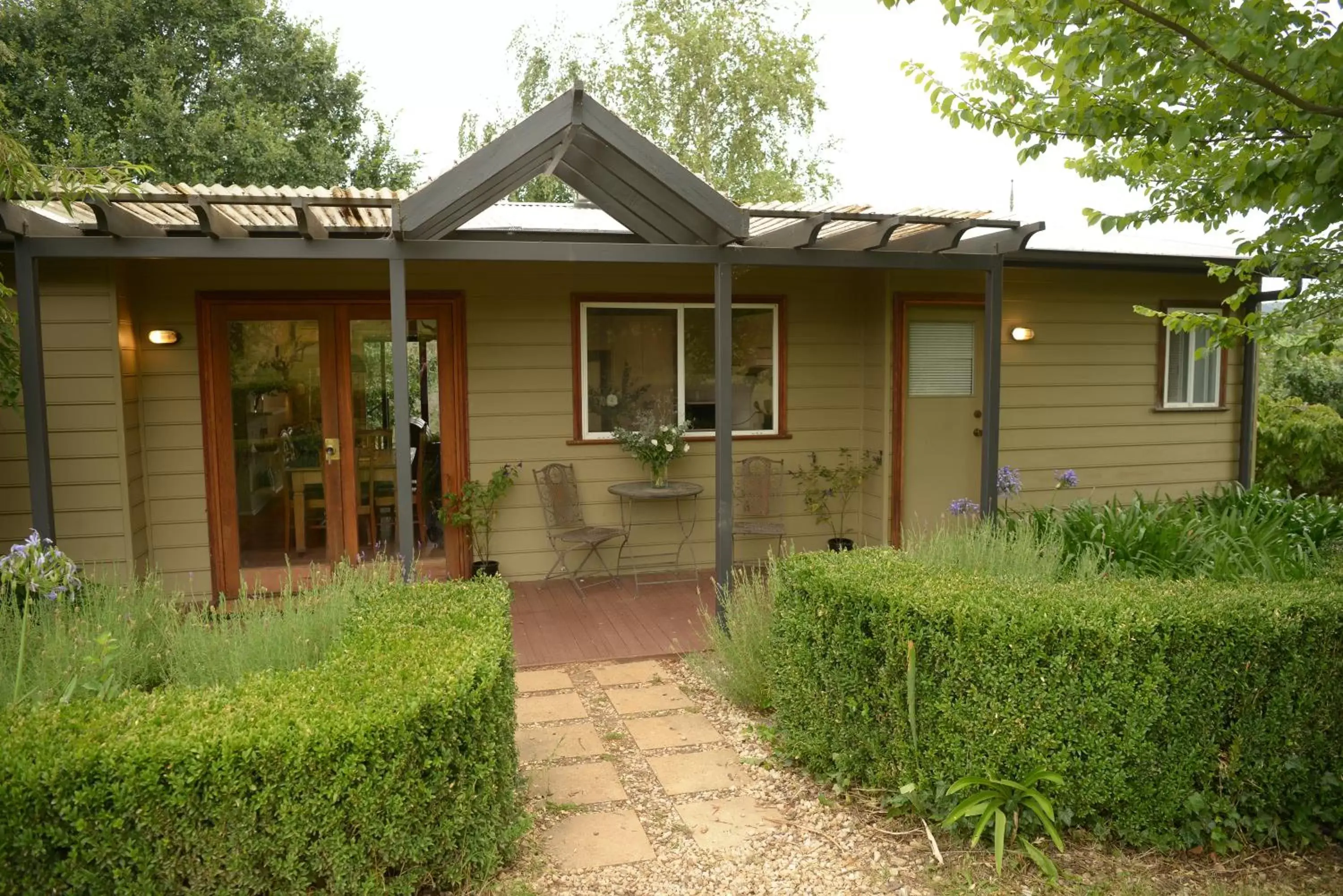 Facade/entrance, Property Building in Borrodell Vineyard