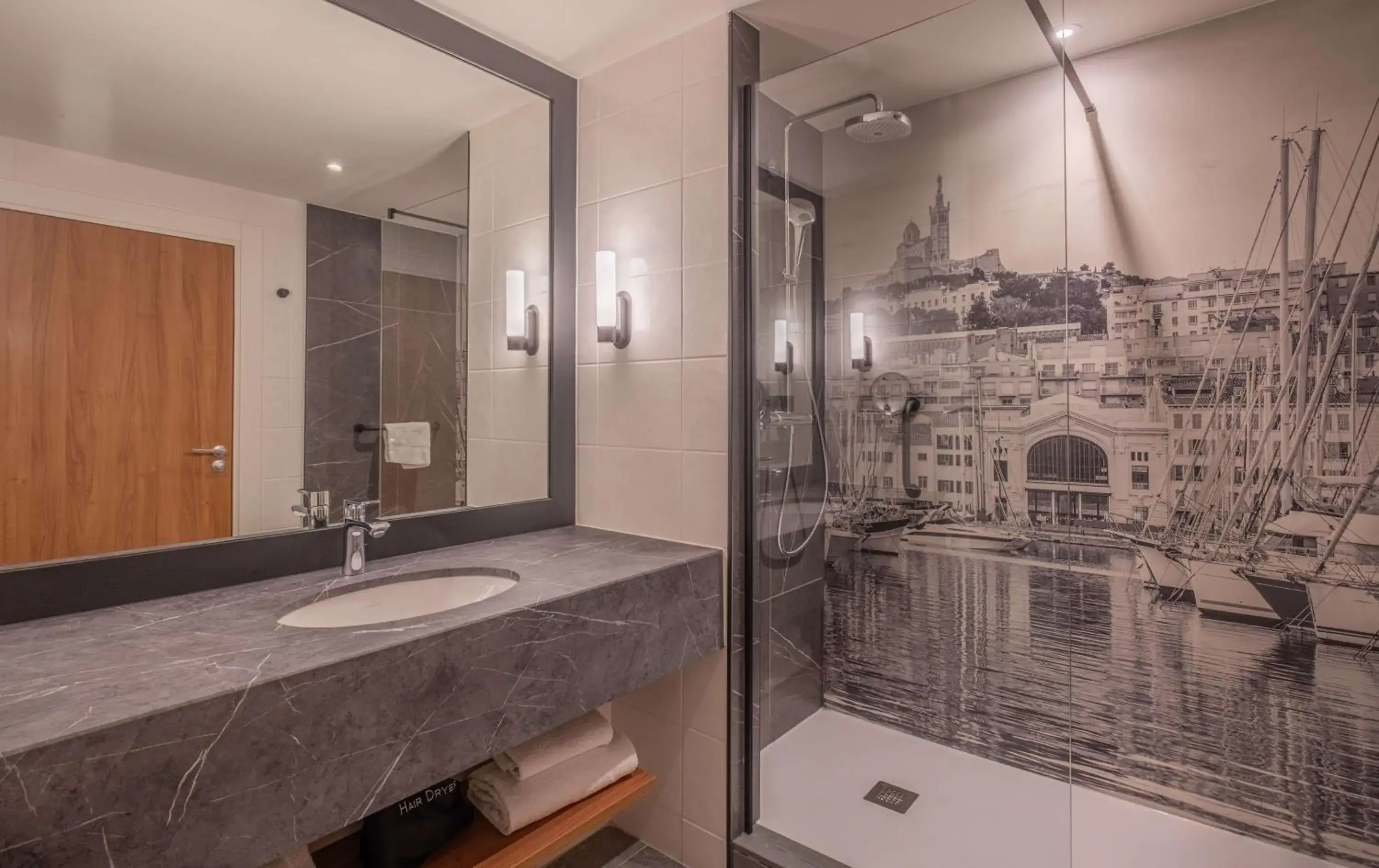 Bathroom in Radisson Blu Hotel Marseille Vieux Port