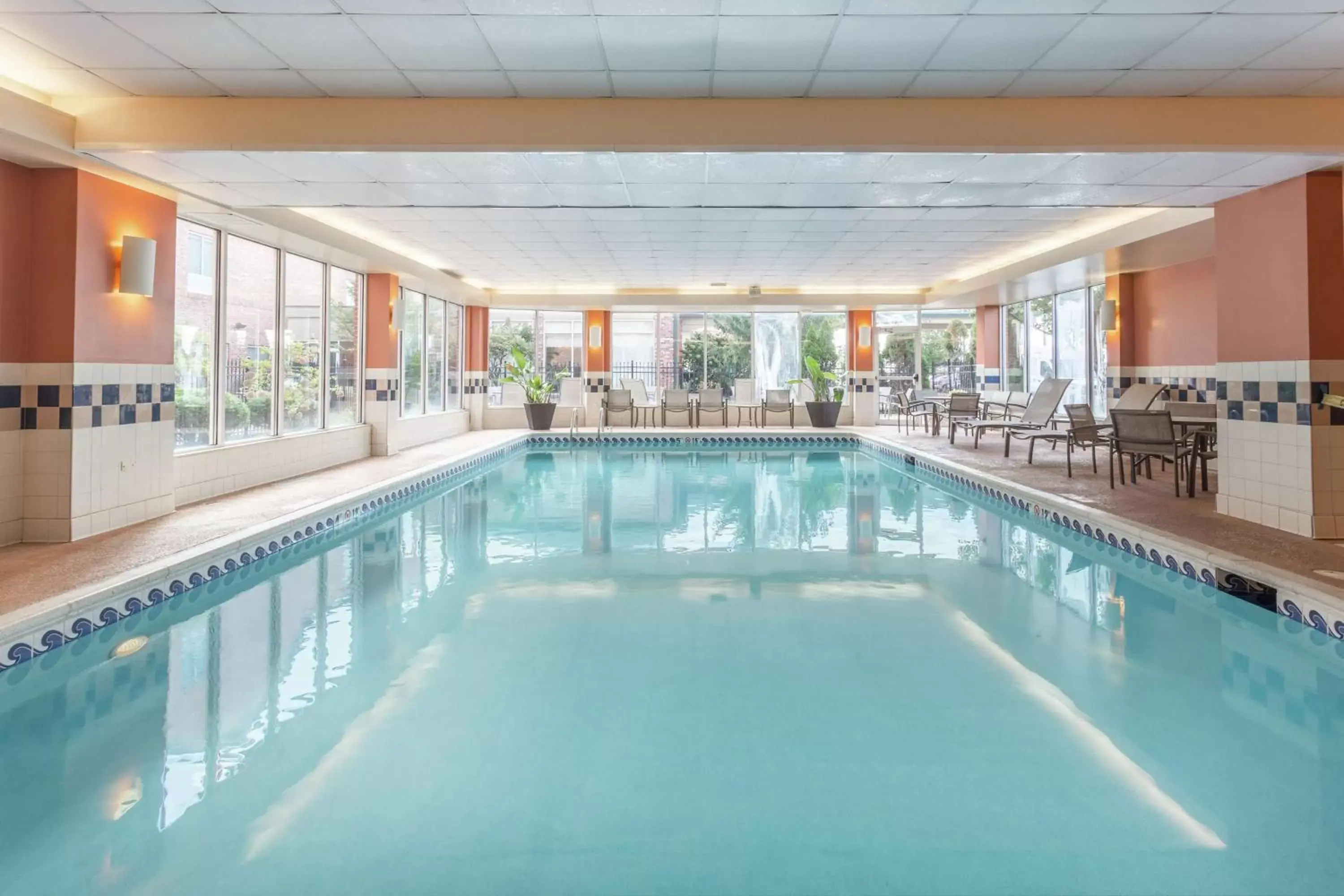 Pool view, Swimming Pool in Hilton Garden Inn Chicago/Tinley Park