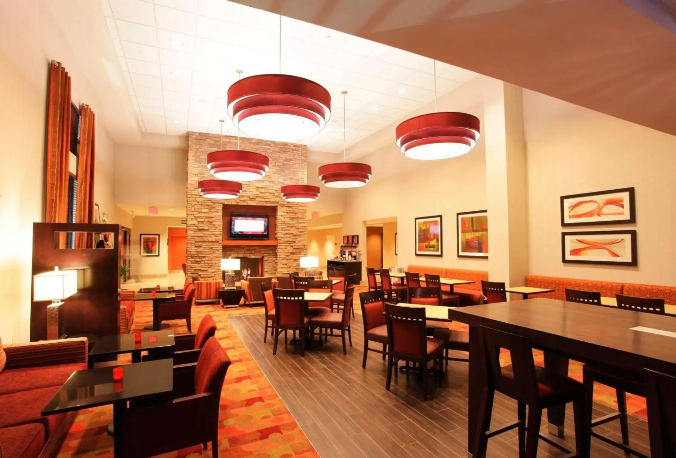 Lobby or reception, Restaurant/Places to Eat in Hampton Inn & Suites Phoenix Chandler Fashion Center