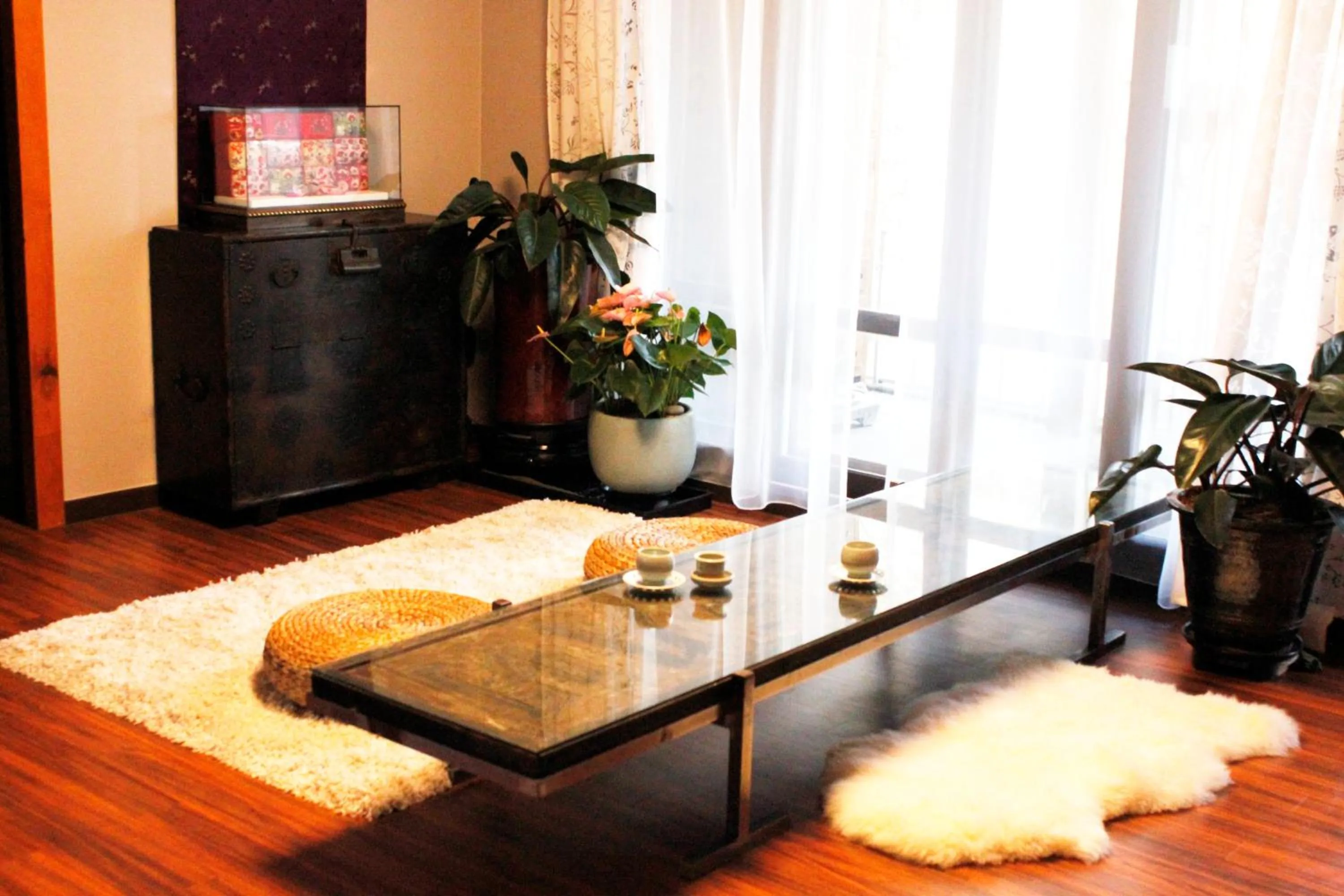 Communal lounge/ TV room in Jiwoljang Guesthouse