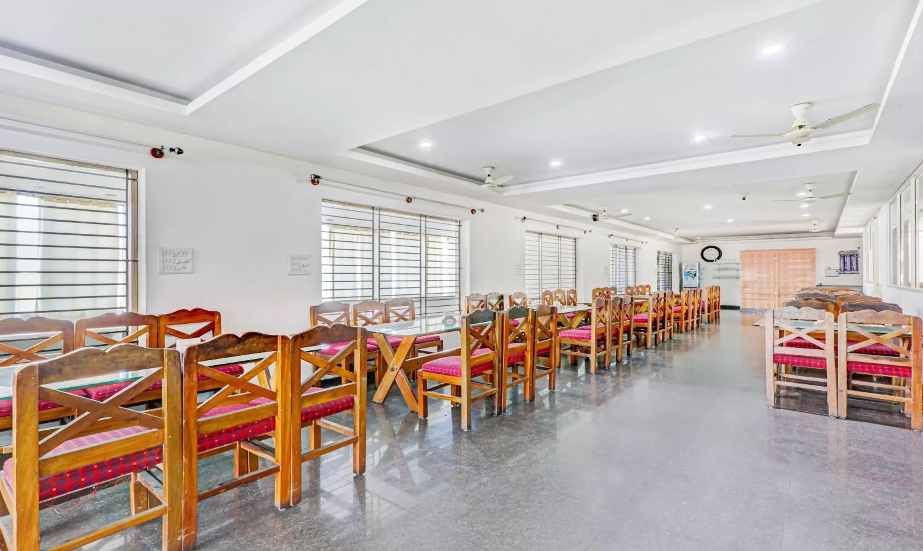 Restaurant/places to eat in Treebo Atithi Comforts, 1 Km From Nisargadhama Forest Restaurant/places to eat in Treebo Atithi Comforts, 1 Km From Nisargadhama Forest