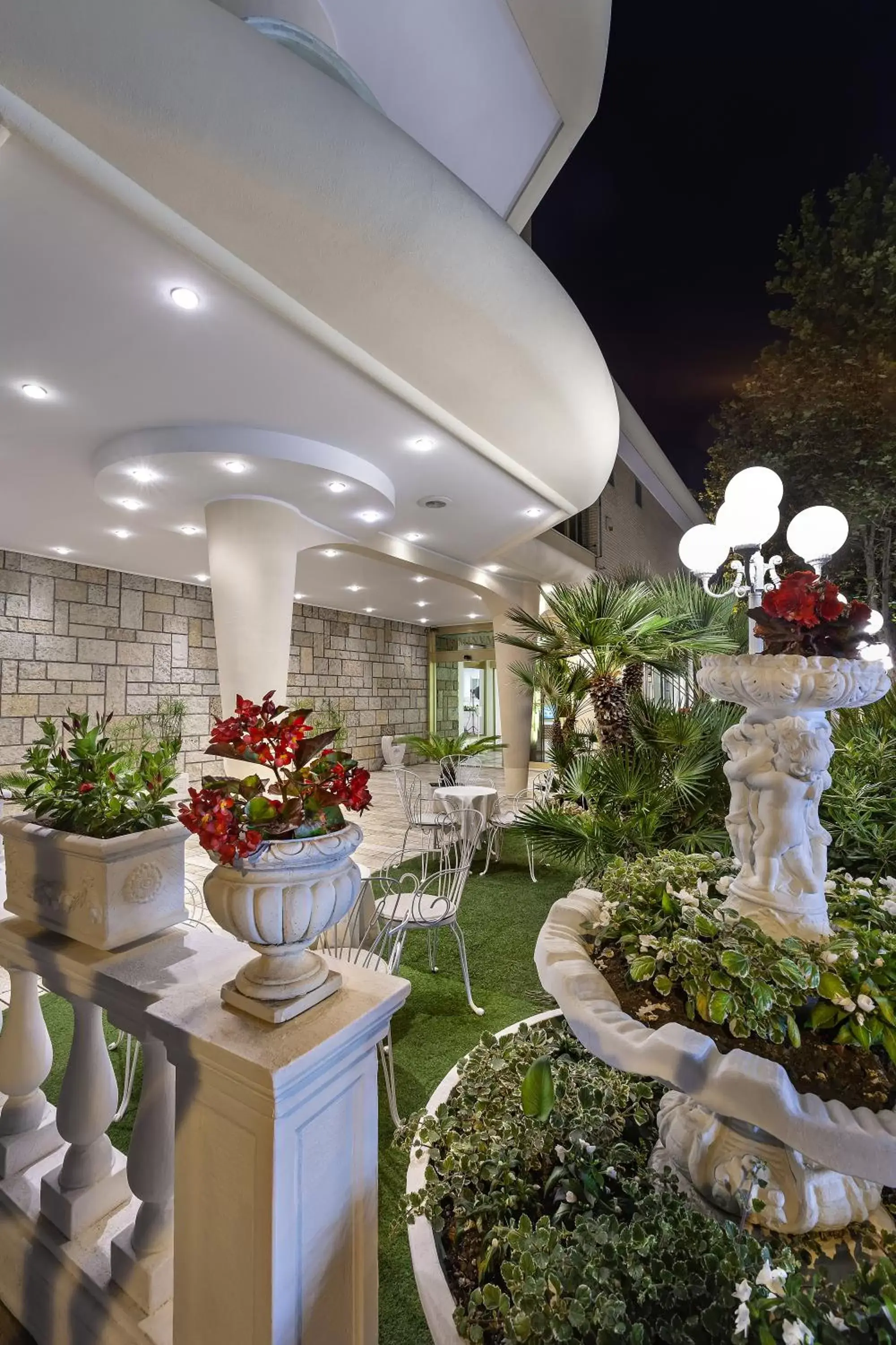 Garden, Banquet Facilities in Ariminum Hotel