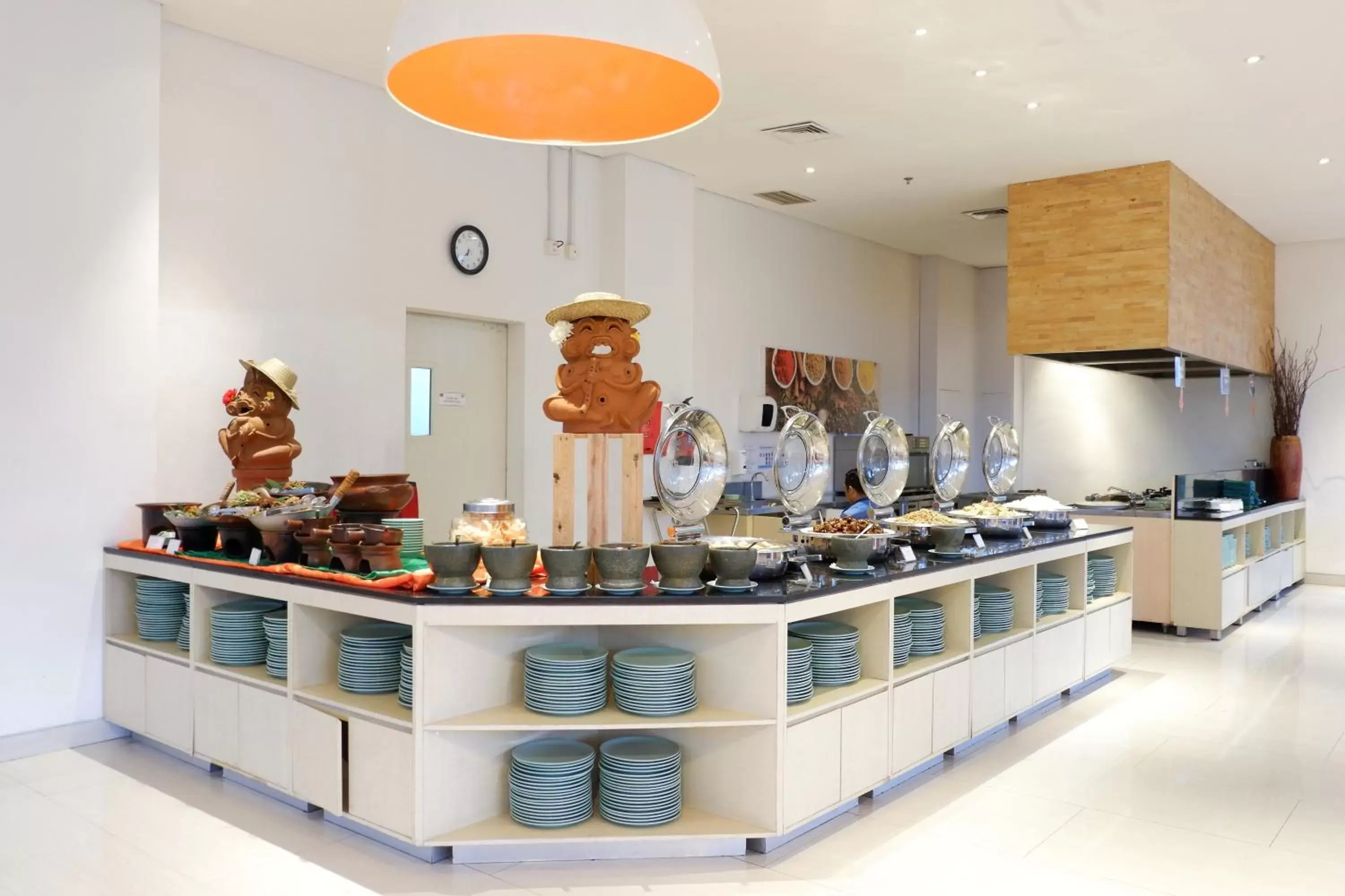 Restaurant/places to eat in HARRIS Hotel and Conventions Denpasar Bali Restaurant/places to eat in HARRIS Hotel and Conventions Denpasar Bali