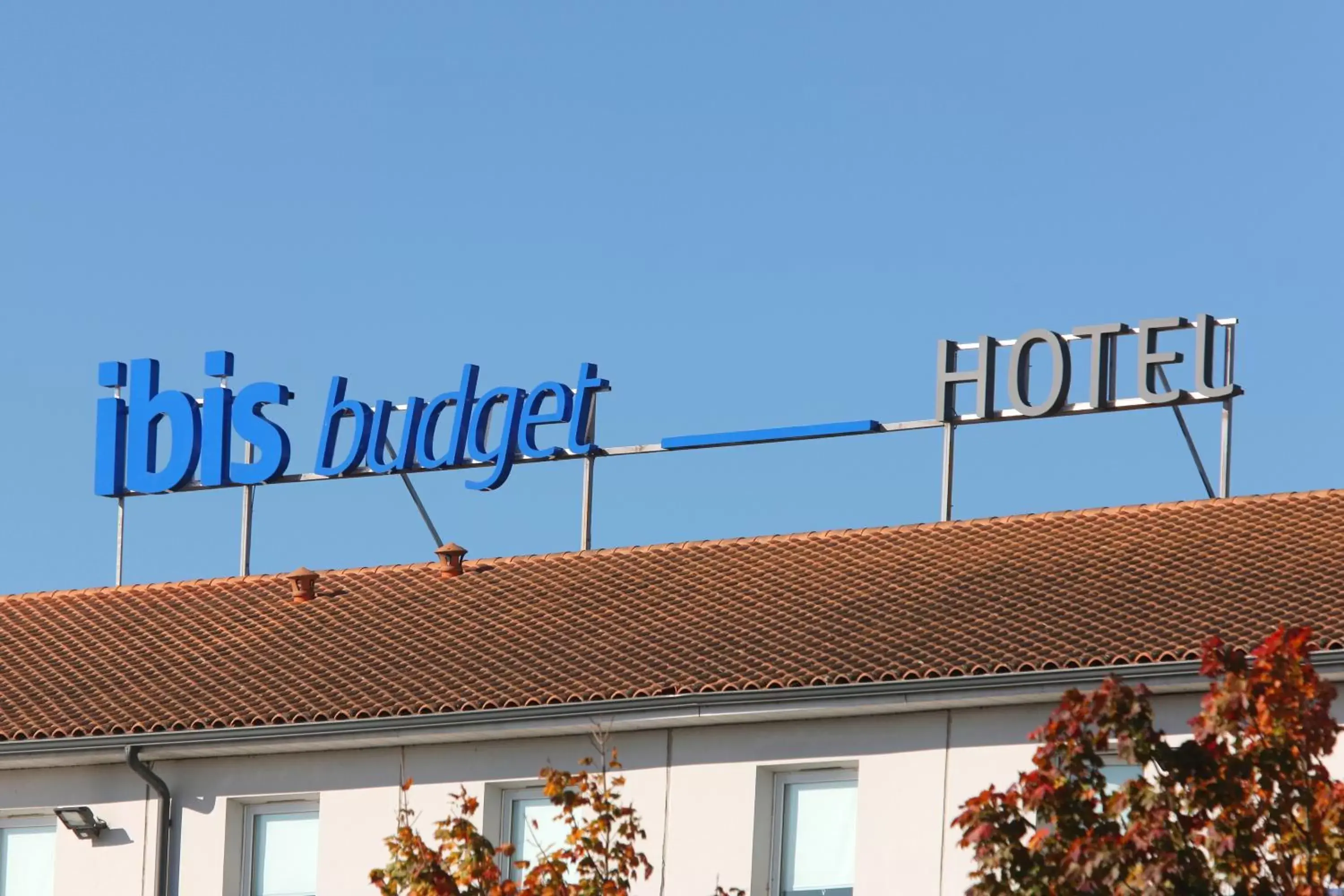 Facade/entrance, Property Logo/Sign in ibis budget Poitiers Nord Futuroscope