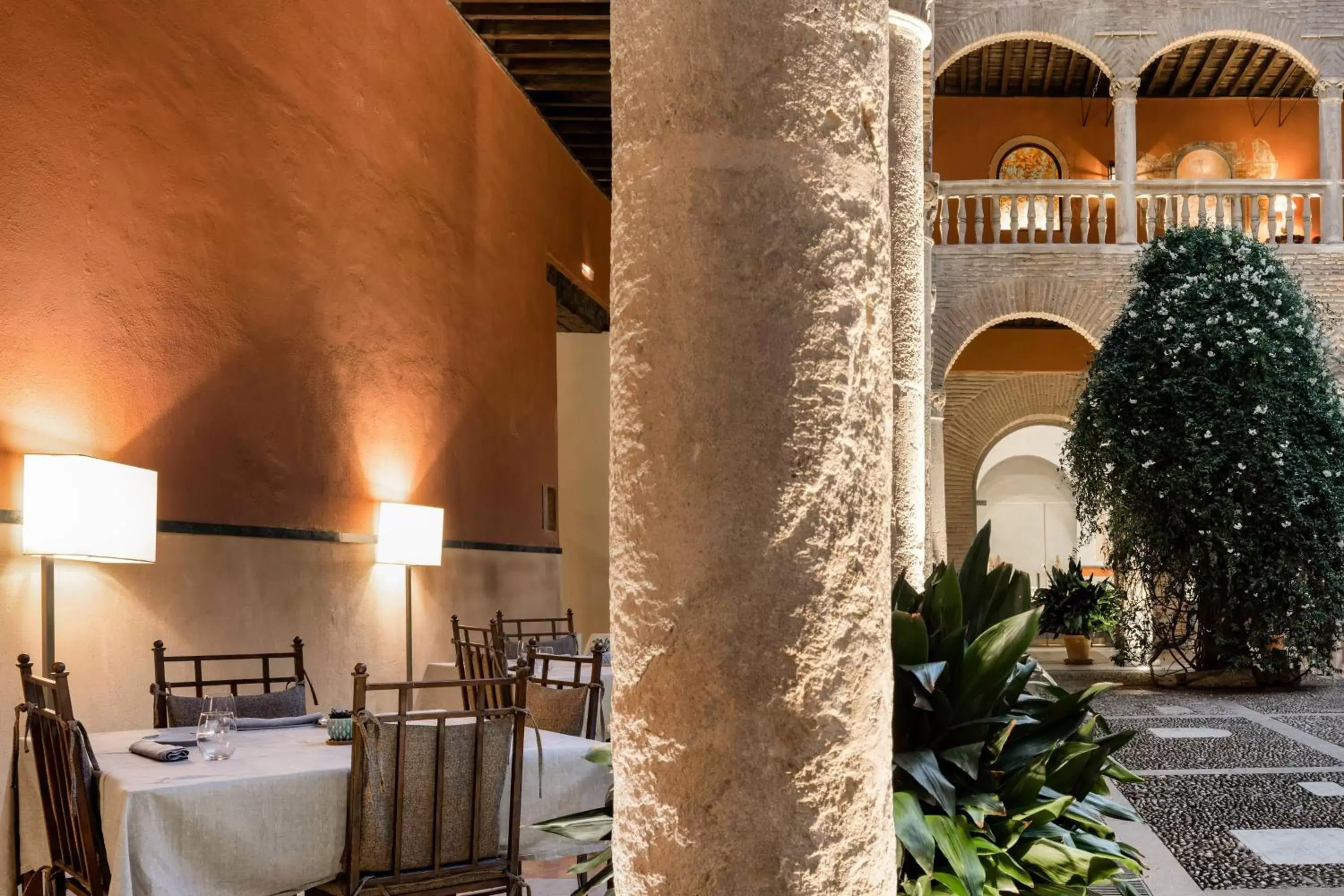 Restaurant/Places to Eat in Hotel Palacio de Santa Paula, Autograph Collection