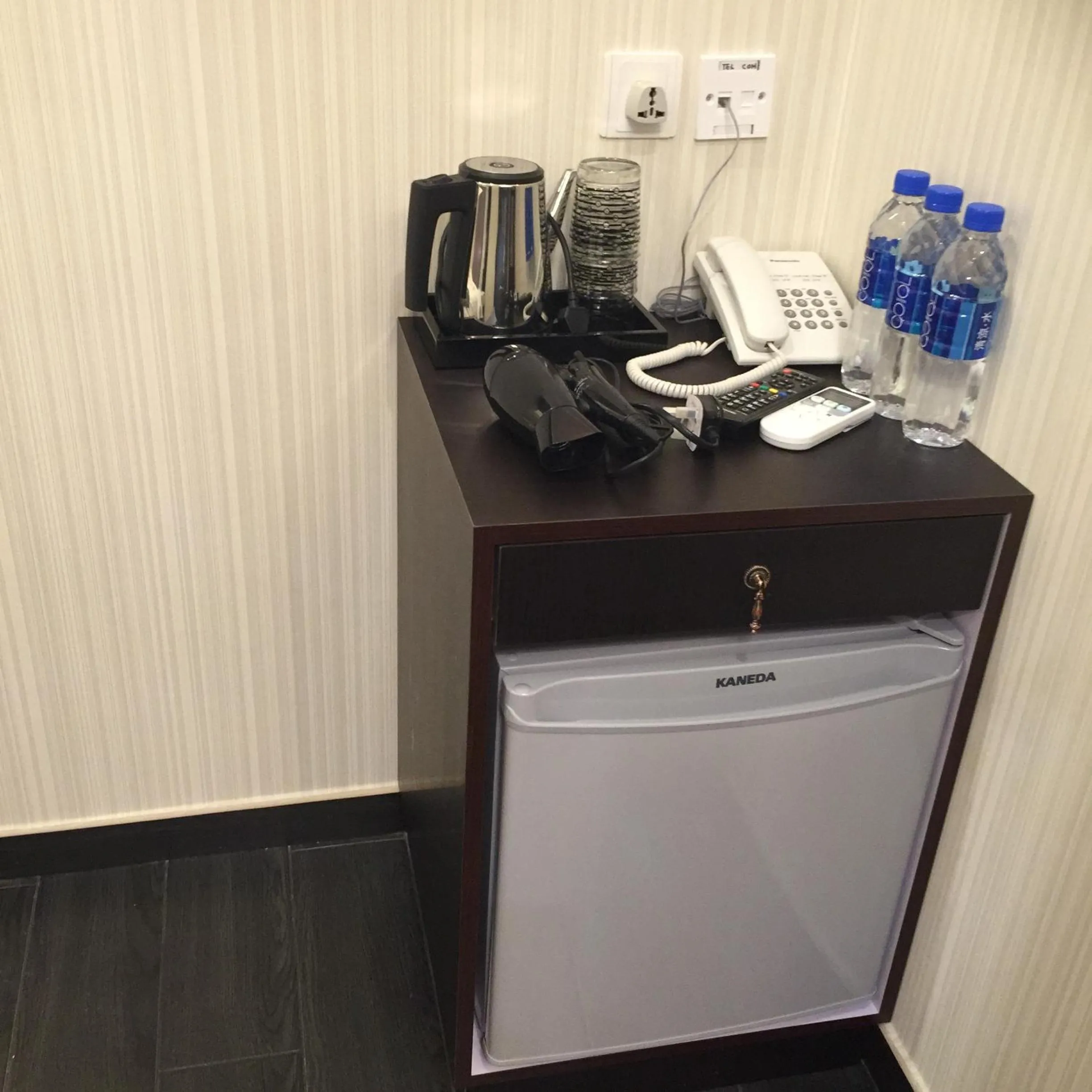 Area and facilities in Seasons Hotel - Causeway Bay