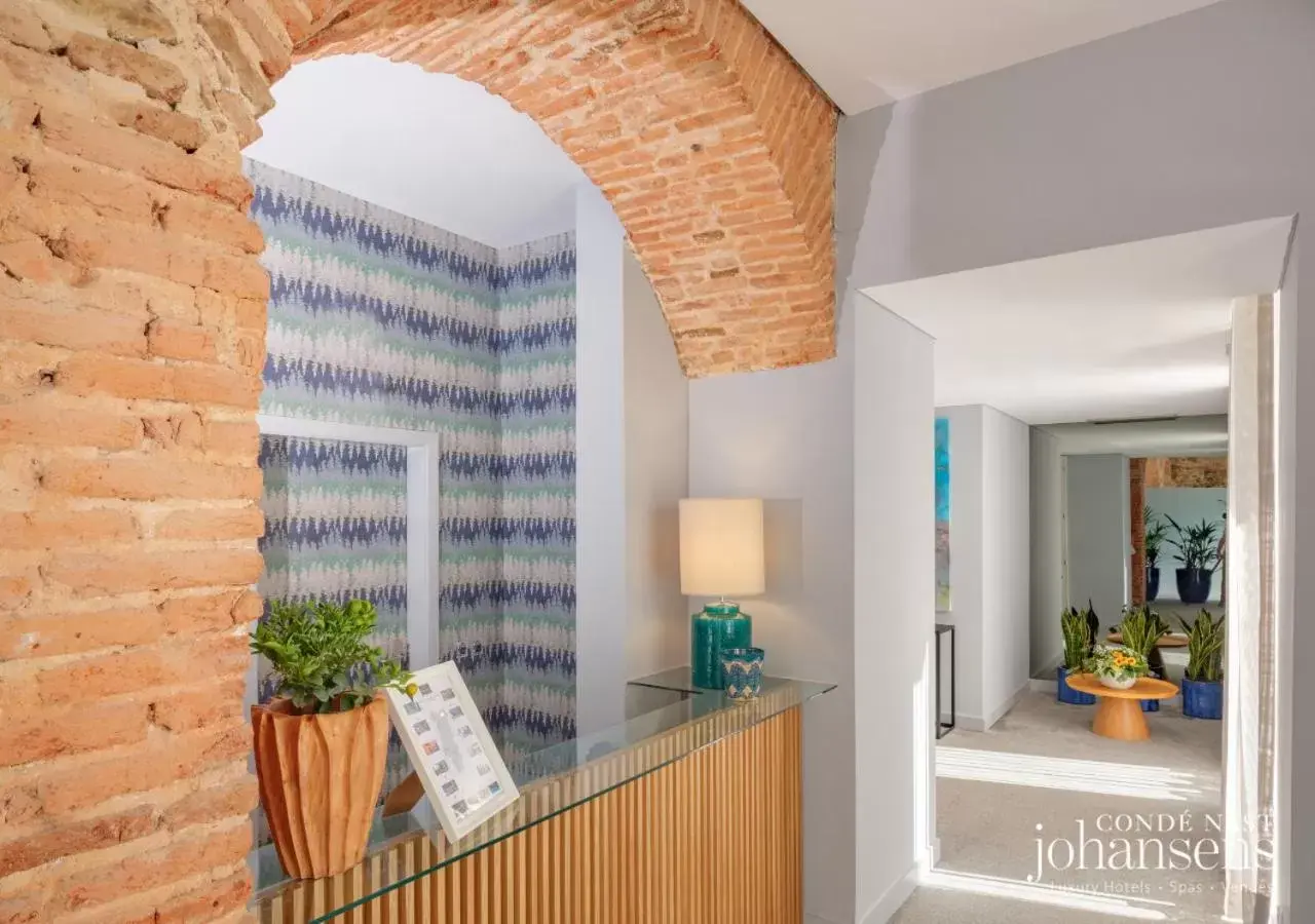 Lobby or reception in Pure Monchique Hotel - Villa Termal Spa Resort - by Unlock Hotels Lobby or reception in Pure Monchique Hotel - Villa Termal Spa Resort - by Unlock Hotels