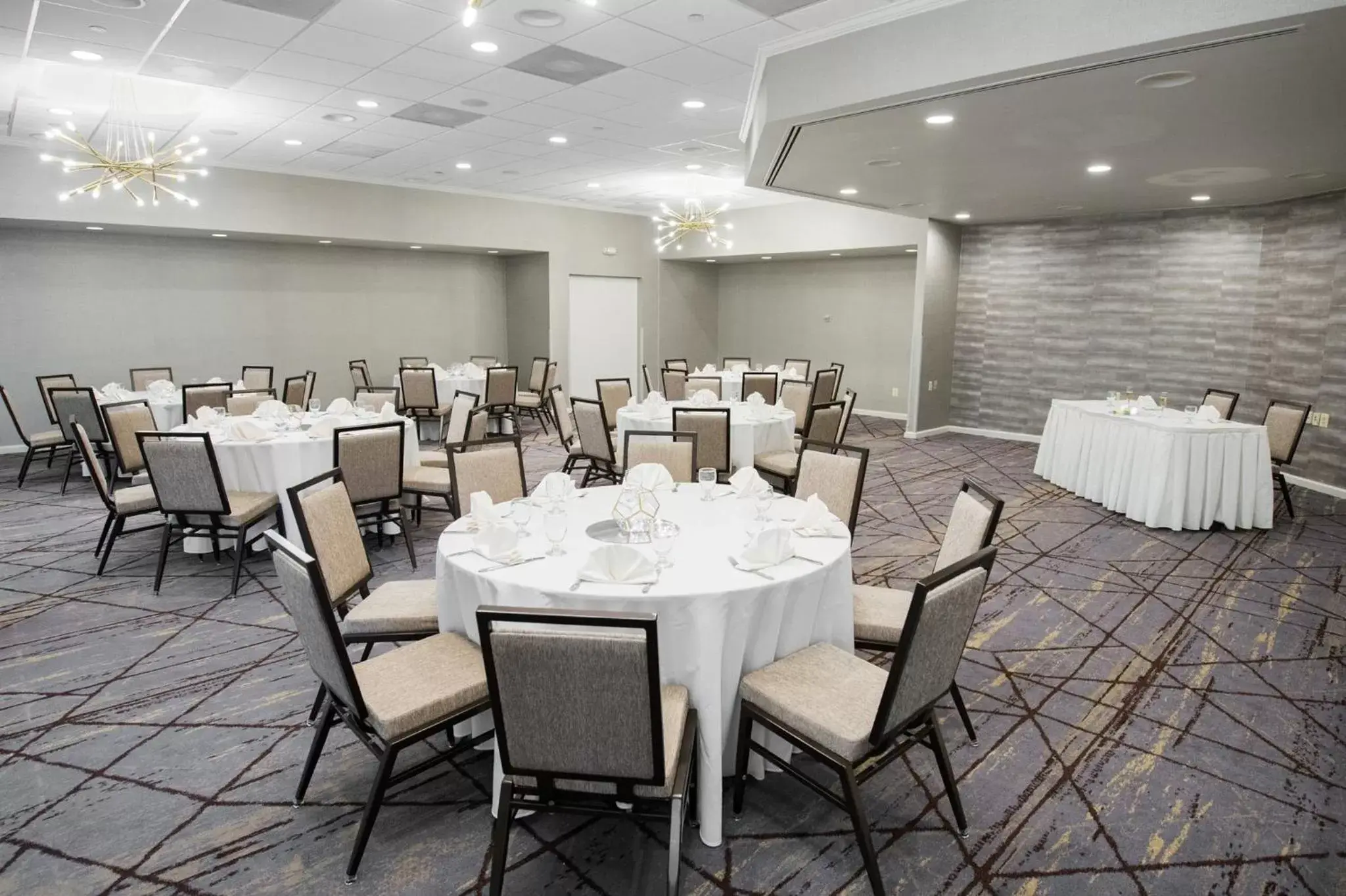Banquet/Function facilities, Banquet Facilities in Crowne Plaza Edison, an IHG Hotel
