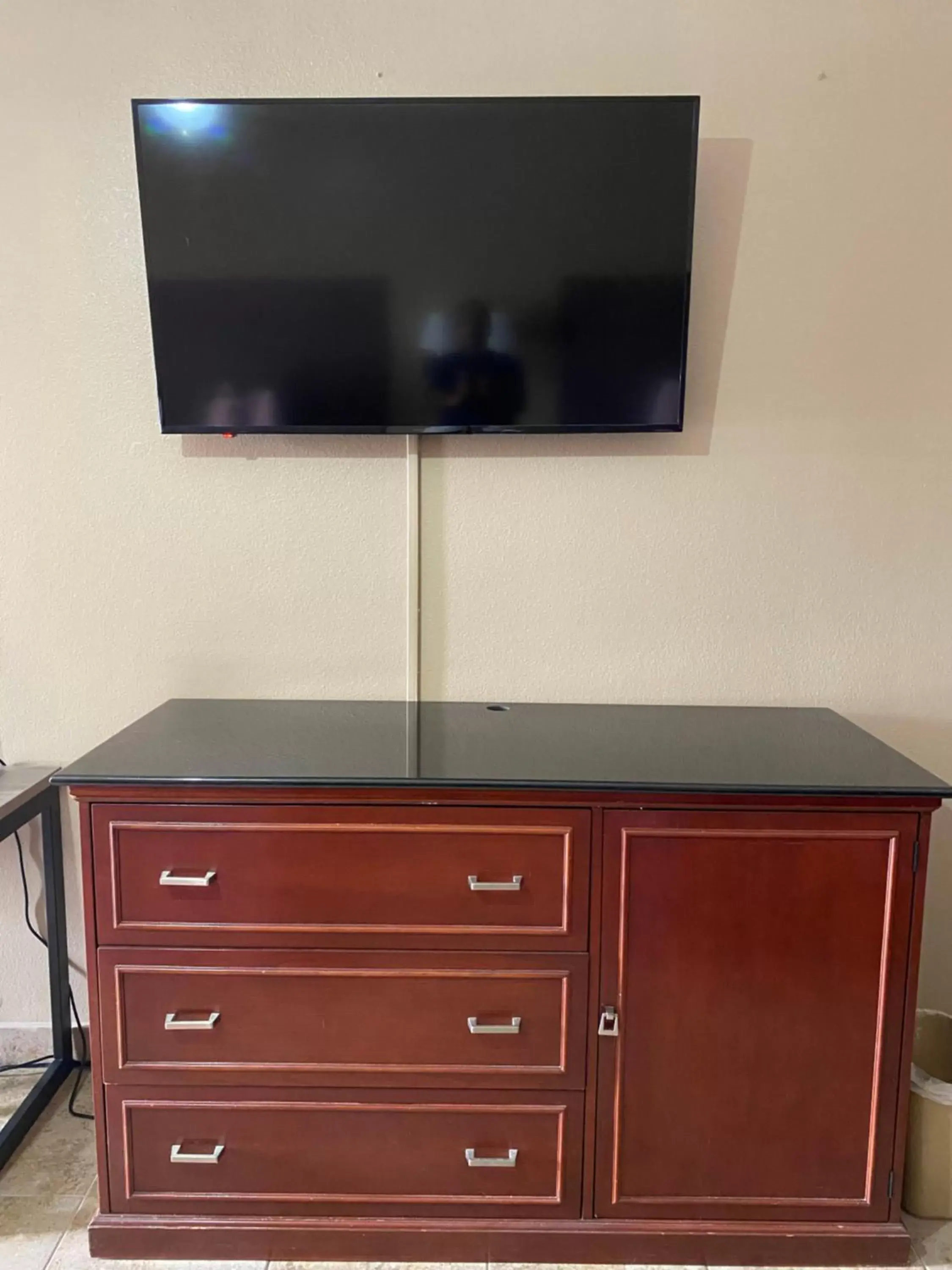 TV/Entertainment Center in Los Fresnos Inn and Suites