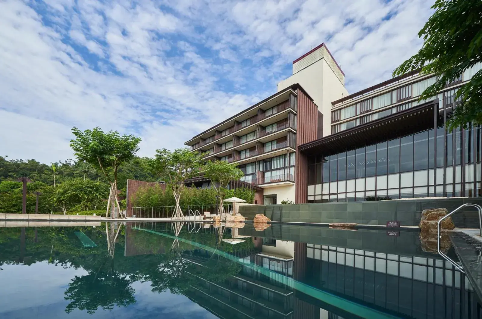 Property building, Swimming Pool in Hotel Royal Chiao Hsi