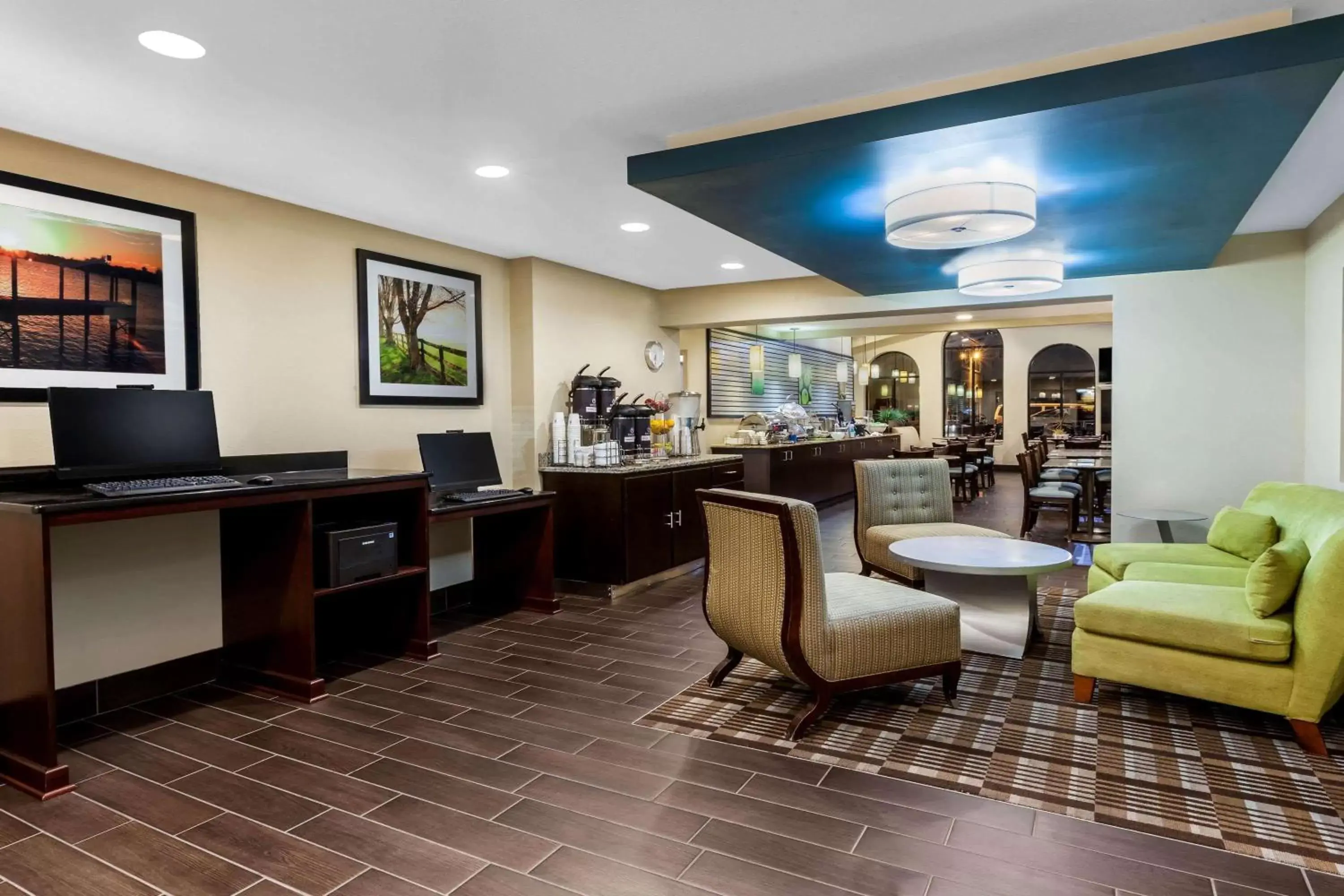 Lobby or reception in La Quinta Inn by Wyndham Sandusky near Cedar Point