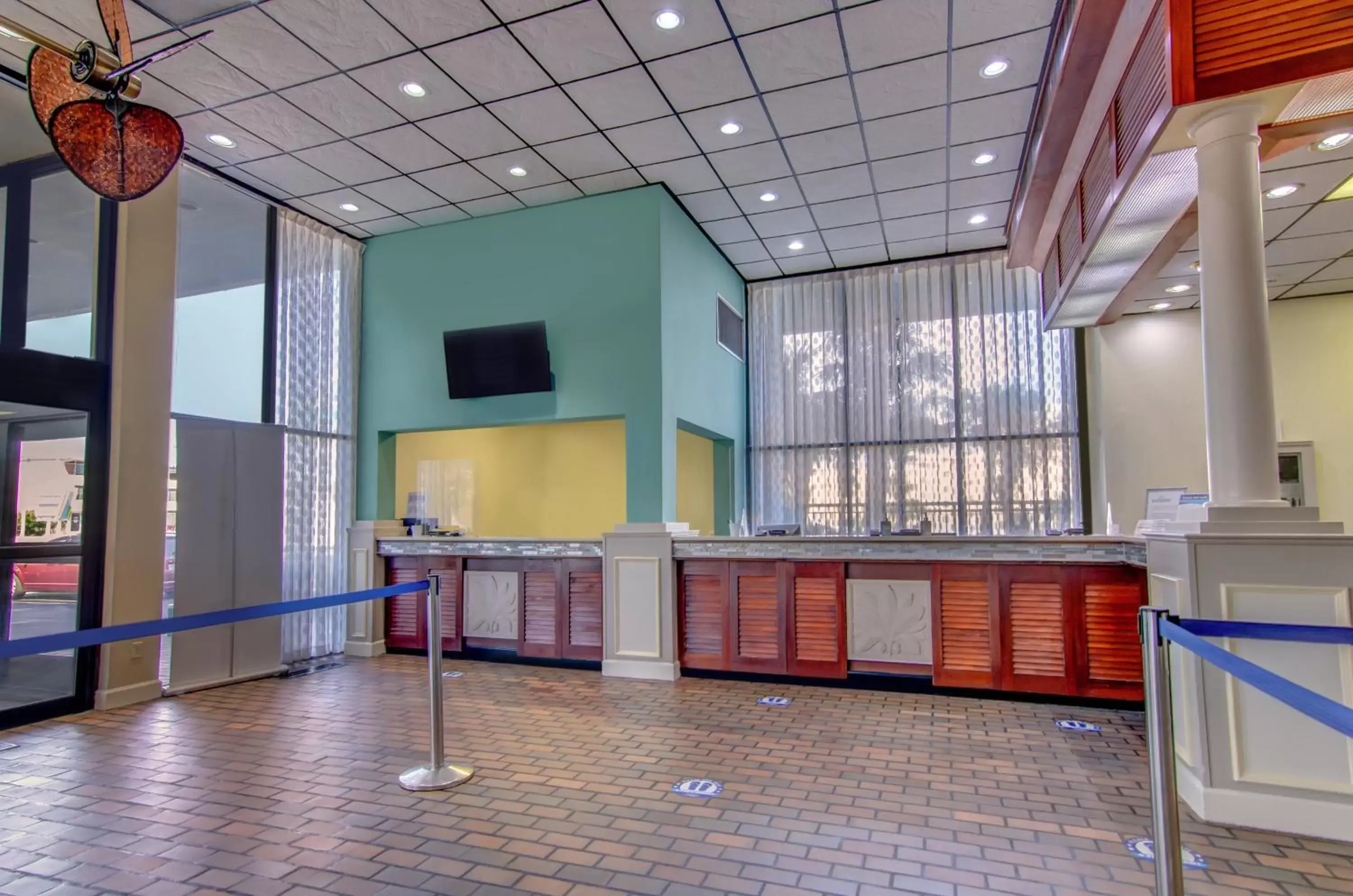 Lobby or reception, TV/Entertainment Center in Landmark Resort