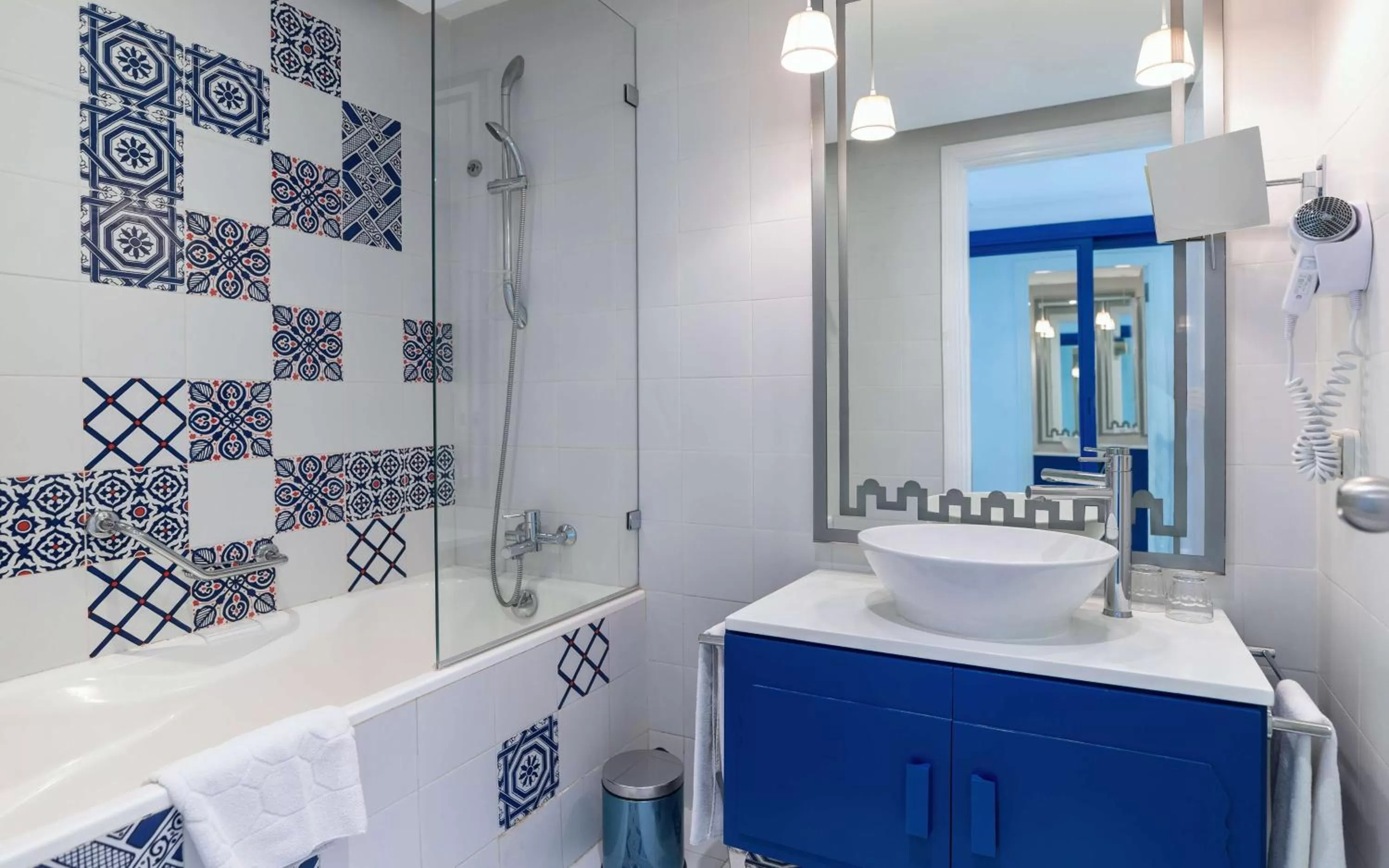 Bathroom in Radisson Blu Resort & Thalasso Hammamet