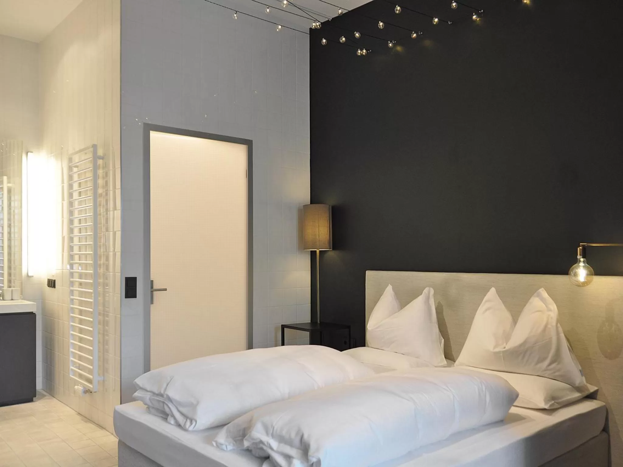 Photo of the whole room, Bed in grätzlhotel Schönbrunn