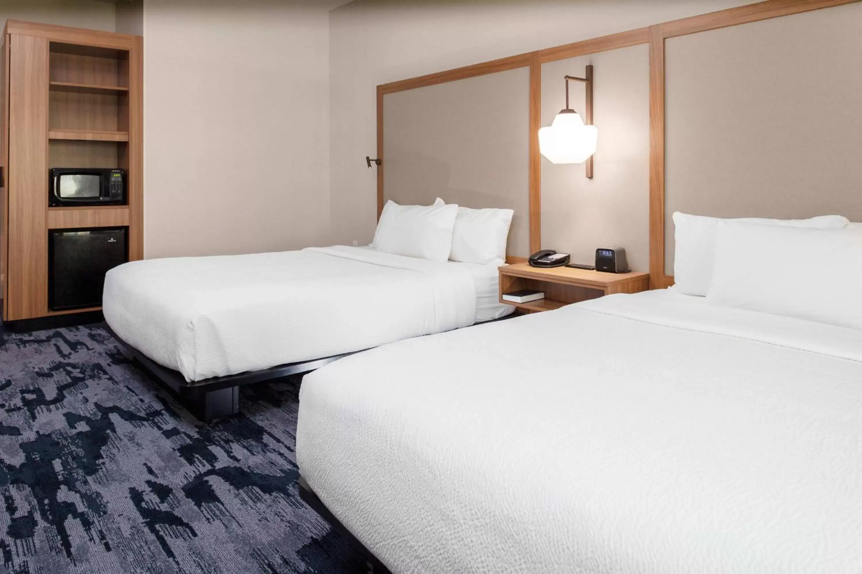 Queen Room with Two Queen Beds and Mountain View in Fairfield by Marriott Inn & Suites Medford