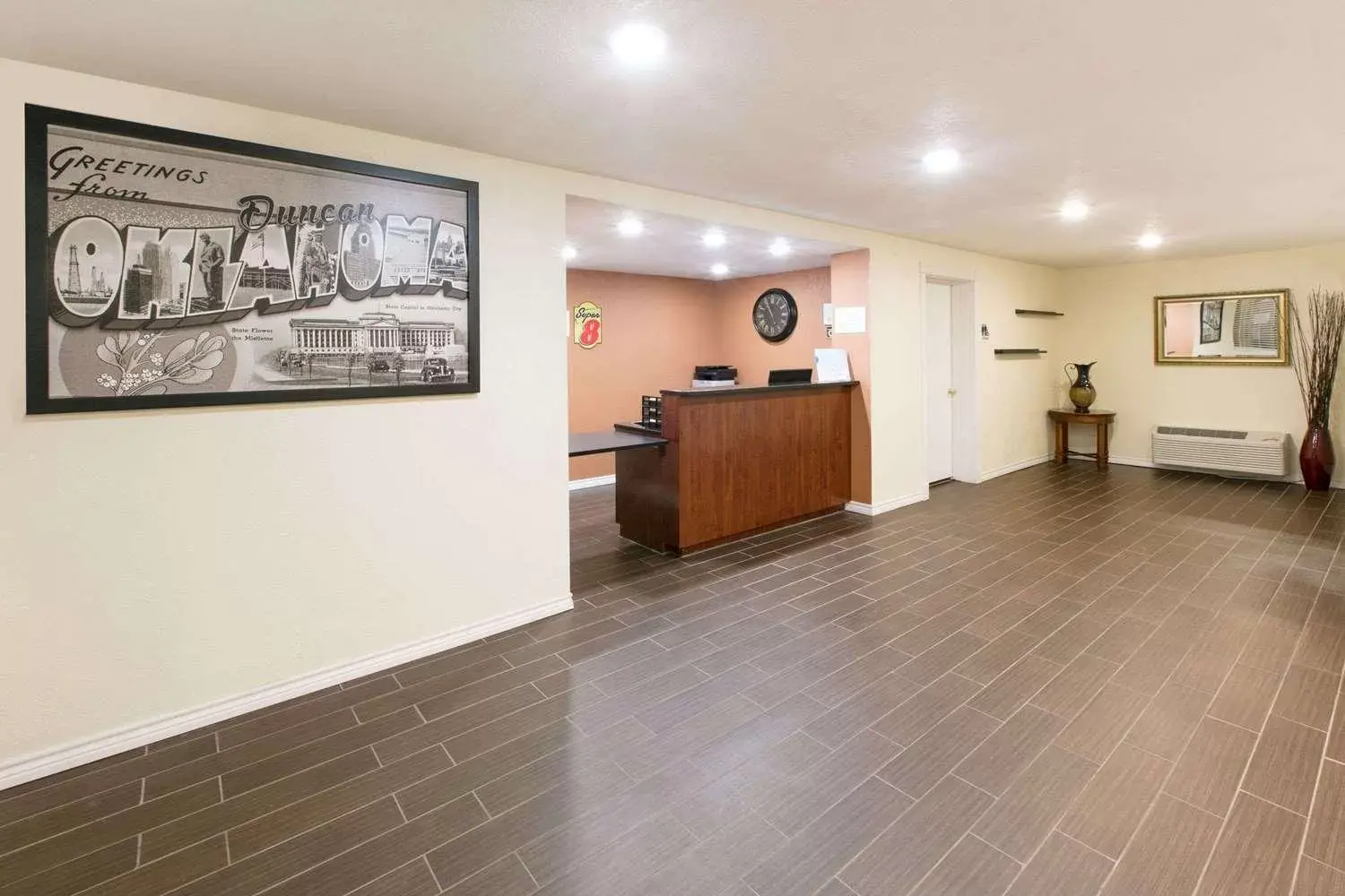 Lobby or reception in Super 8 by Wyndham Duncan Lobby or reception in Super 8 by Wyndham Duncan
