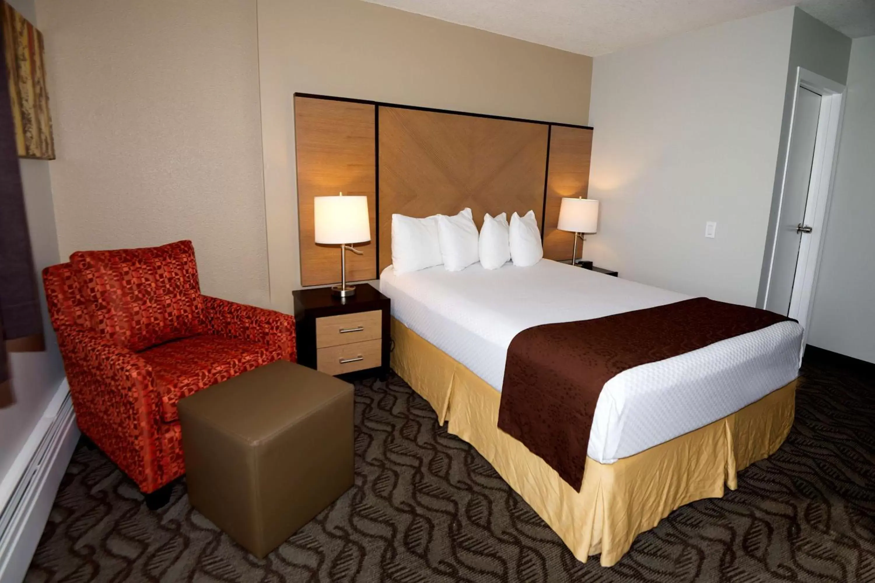Queen Room with Balcony - Exterior Hall in Best Western Airdrie