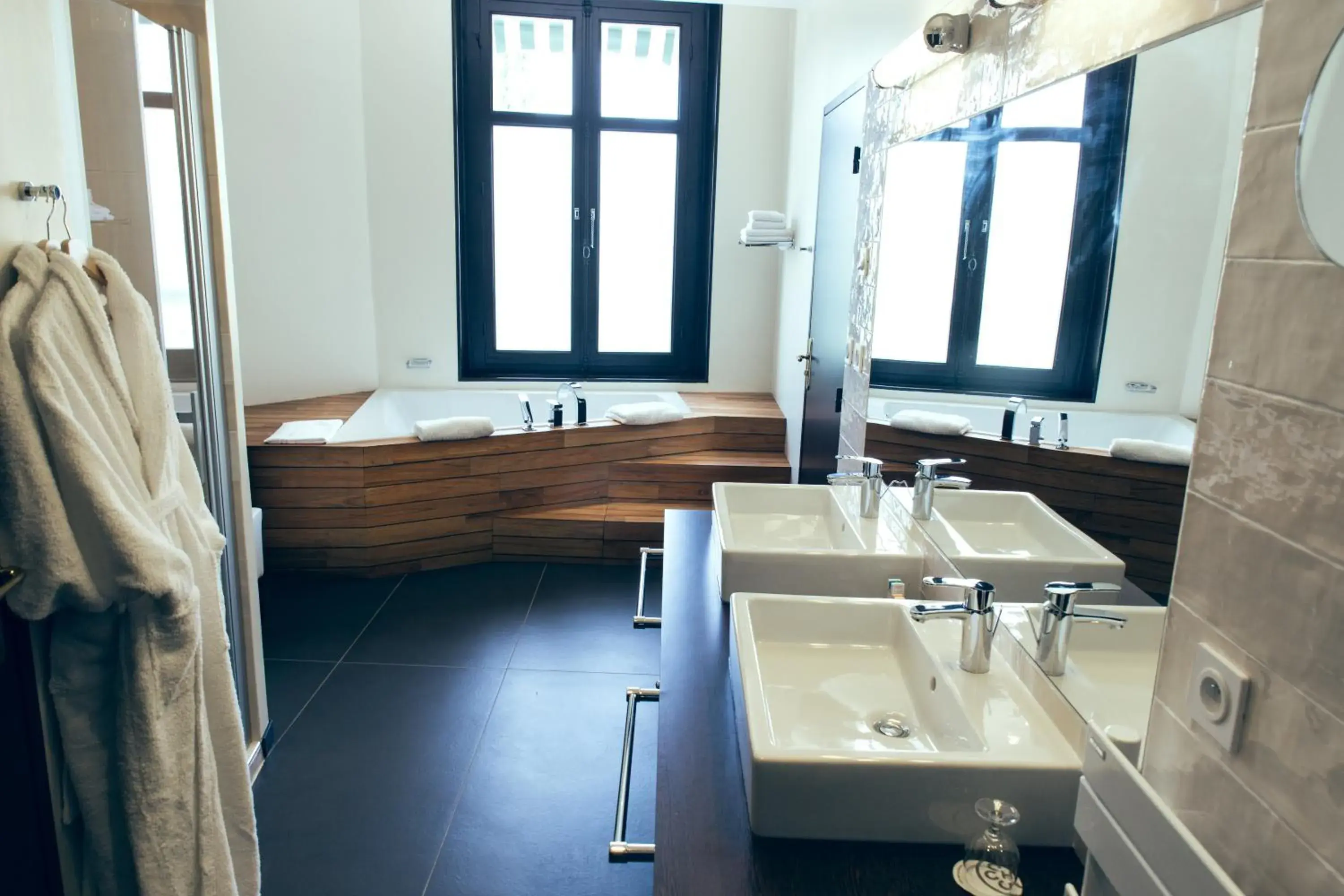 Shower, Bathroom in Logis Les Loges du Parc