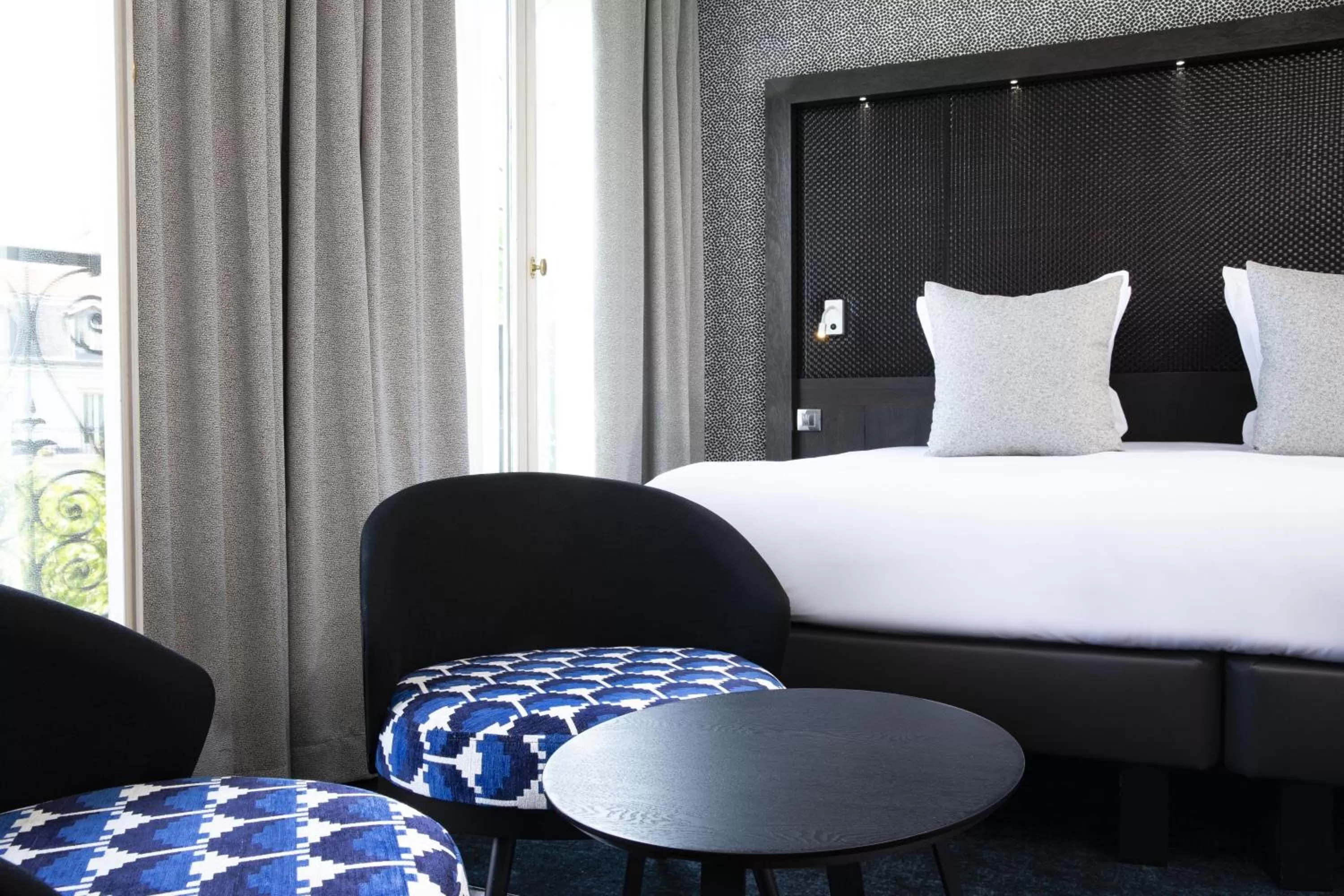 Bed in Hôtel Elysées Régencia