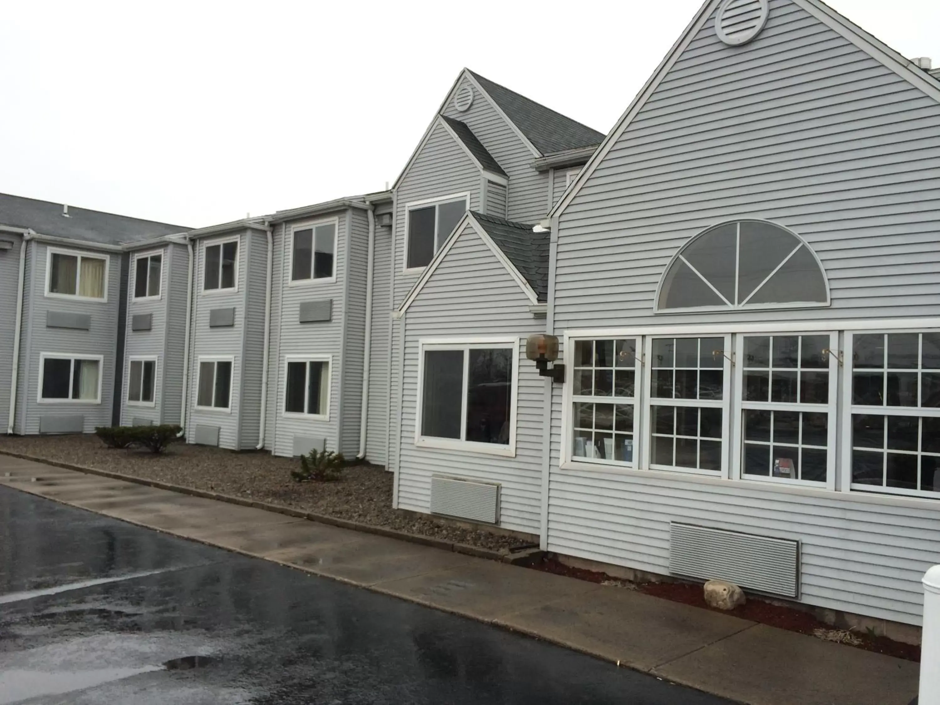 Facade/entrance, Property Building in Microtel Inn by Wyndham Henrietta