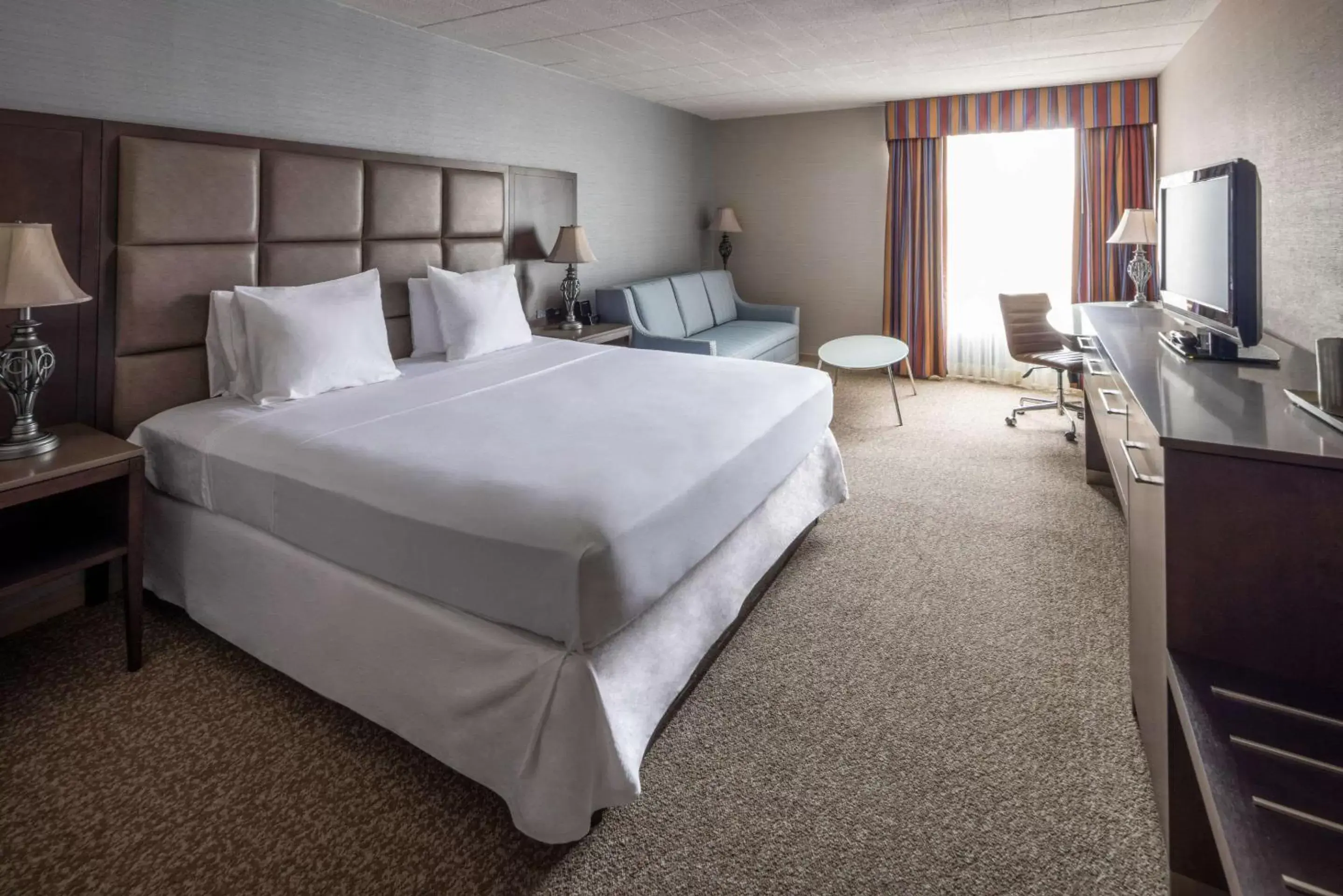 Bedroom, Bed in Radisson Hotel Hauppauge-Long Island