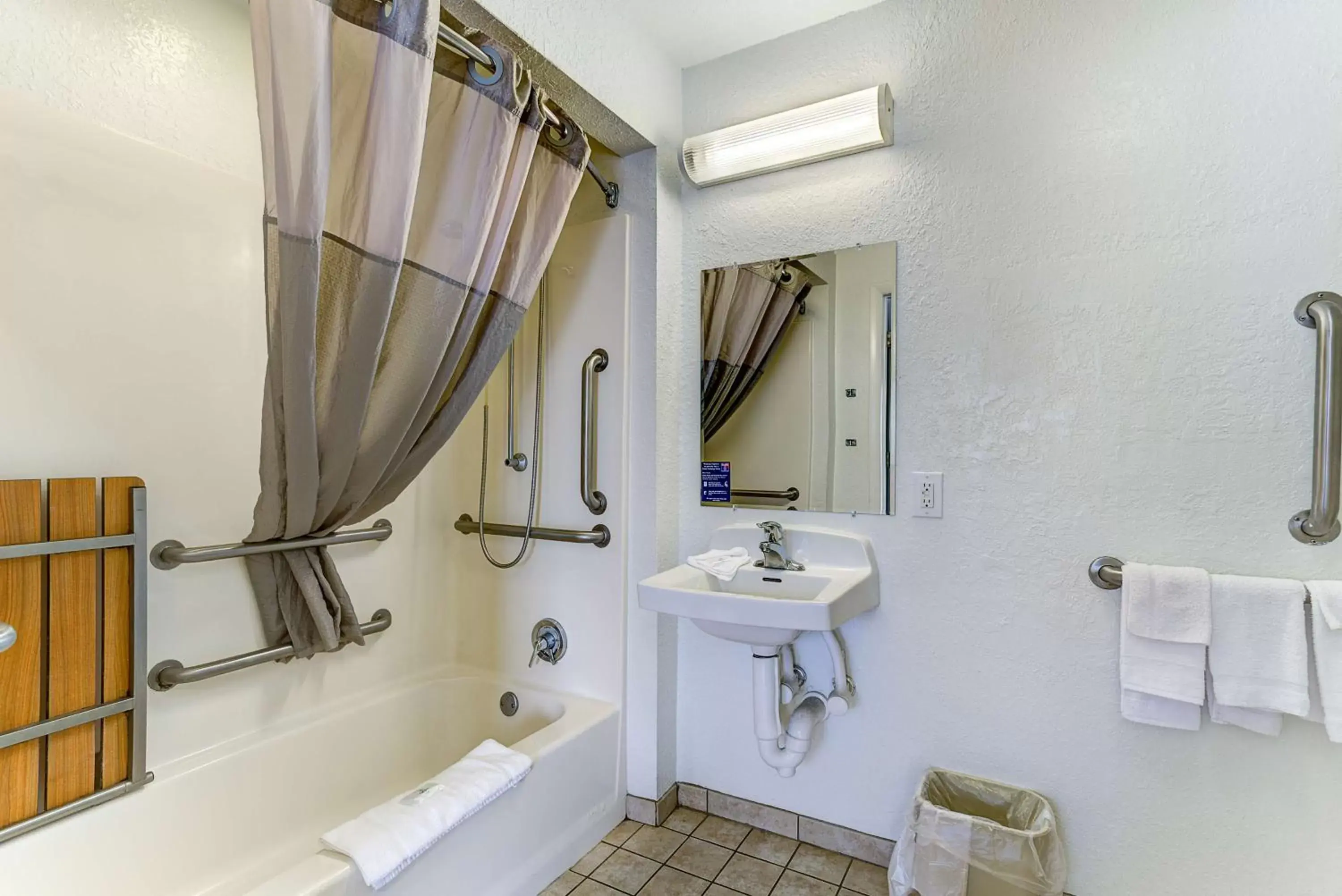 Shower, Bathroom in Studio 6-Kissimmee, FL - Orlando