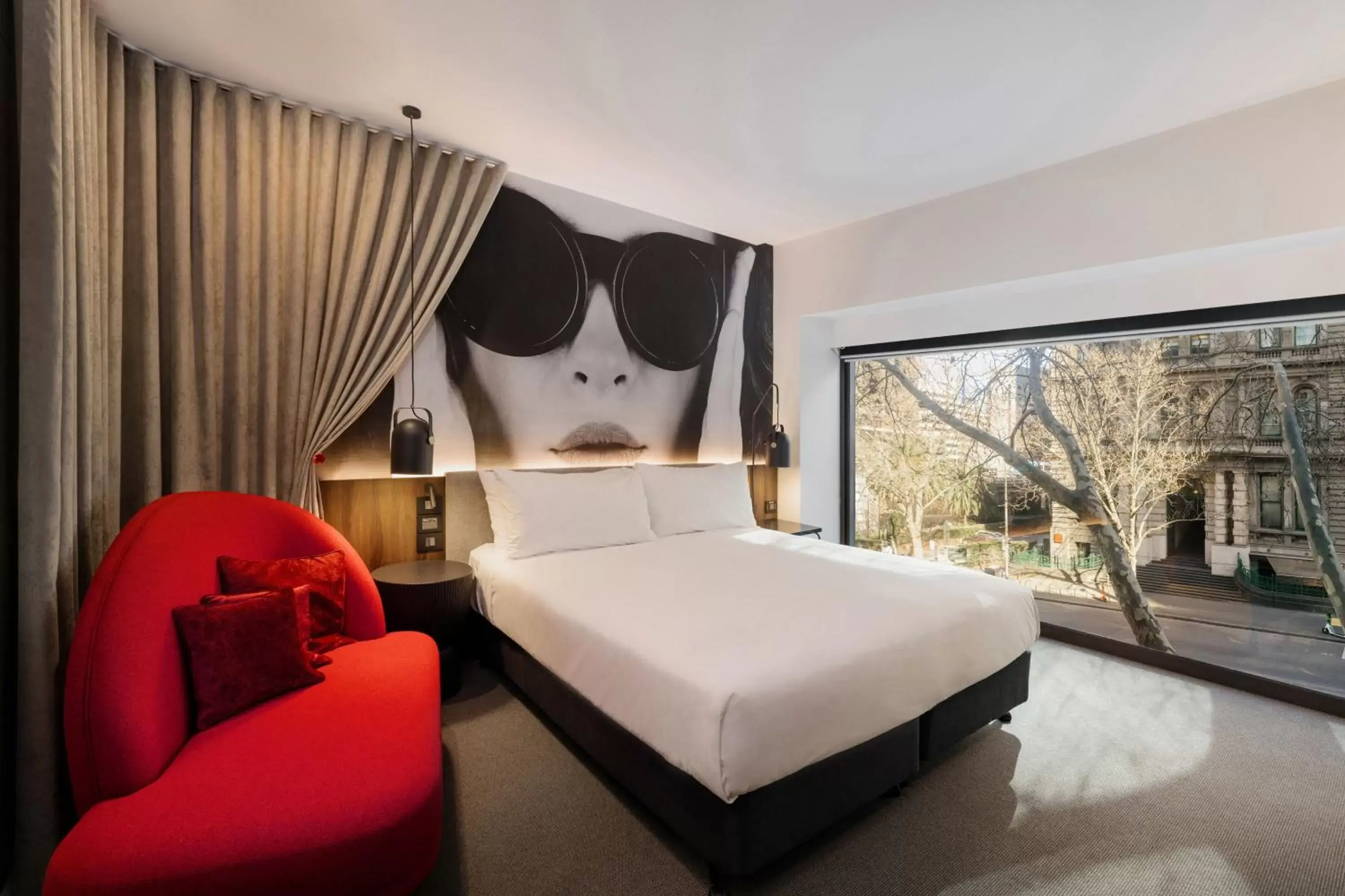 Guests, Bed in Hotel Indigo Melbourne on Flinders, an IHG Hotel