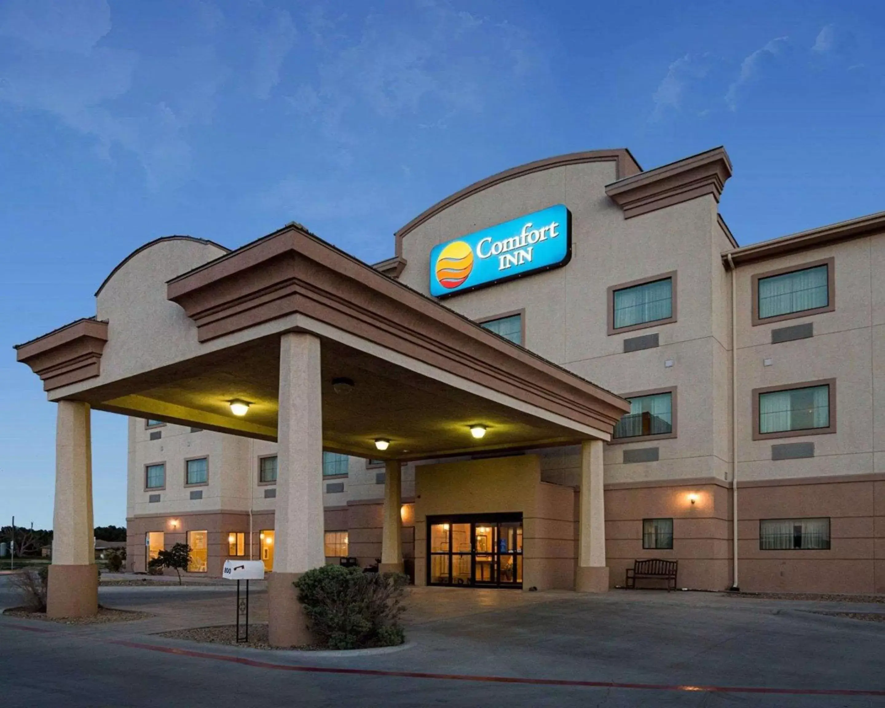 Property Building in Comfort Inn I-20 Midland Stanton