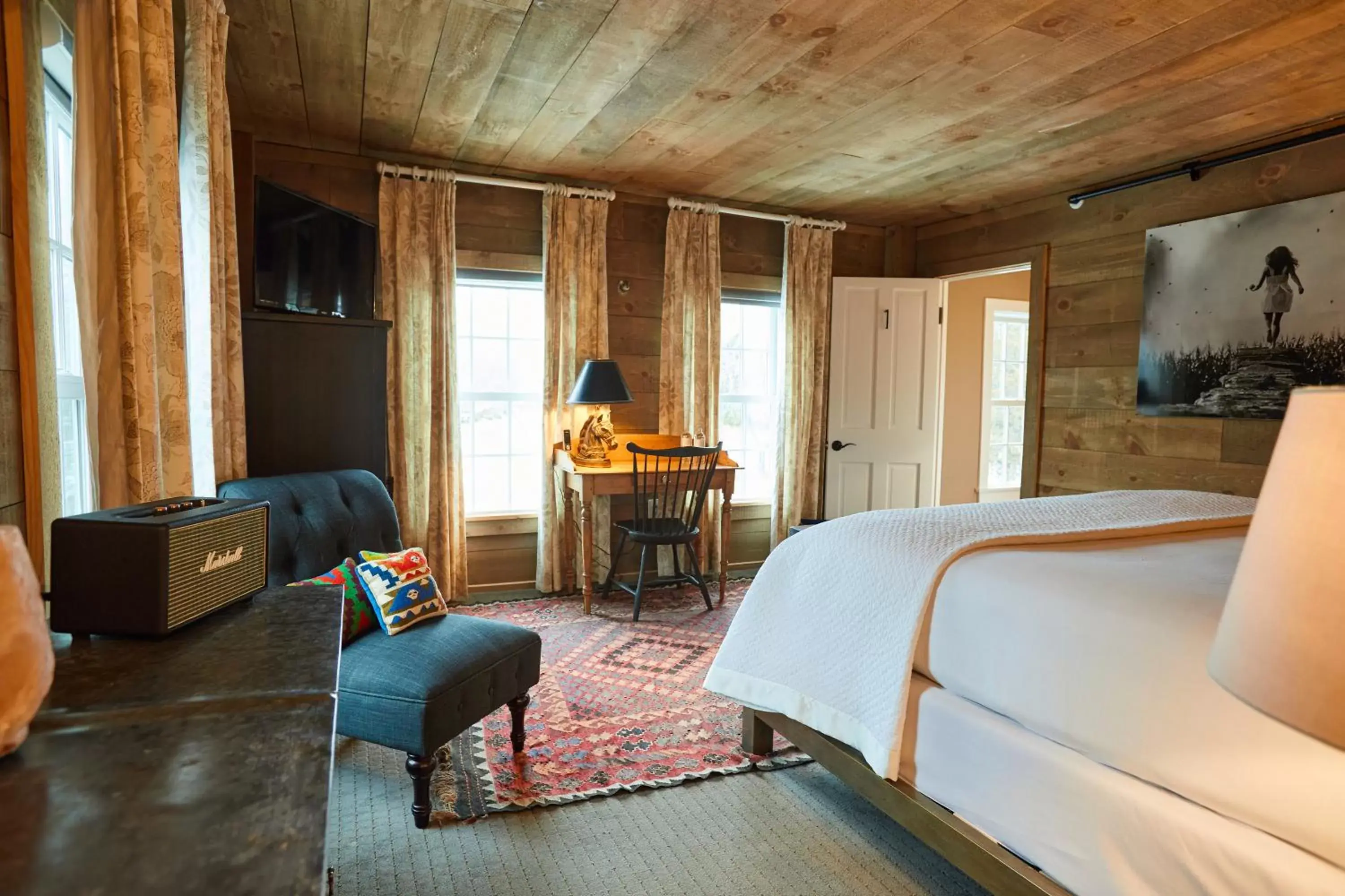 Photo of the whole room, Seating Area in Shelter Harbor Inn