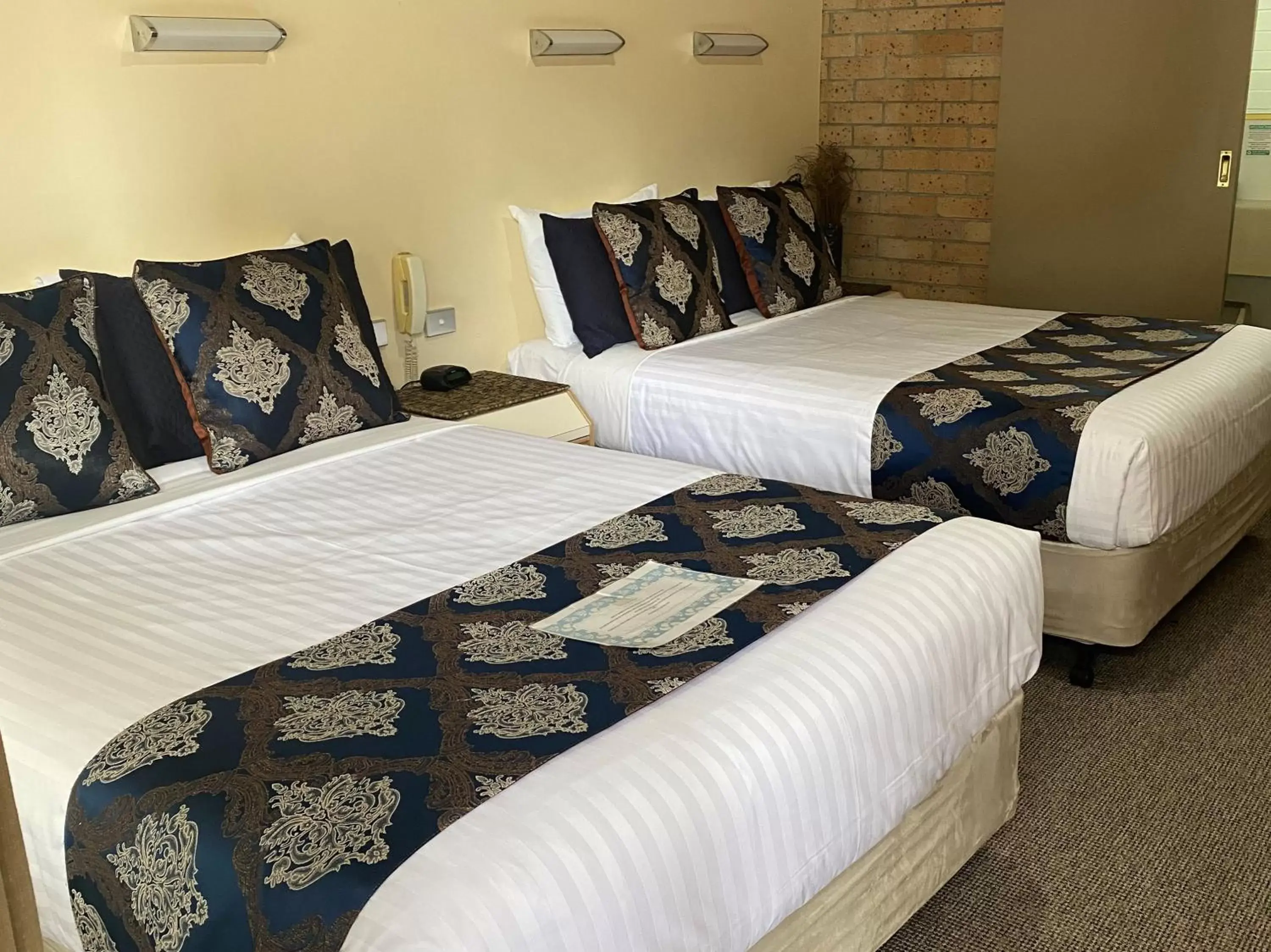 Bedroom, Bed in Marriott Park Motel