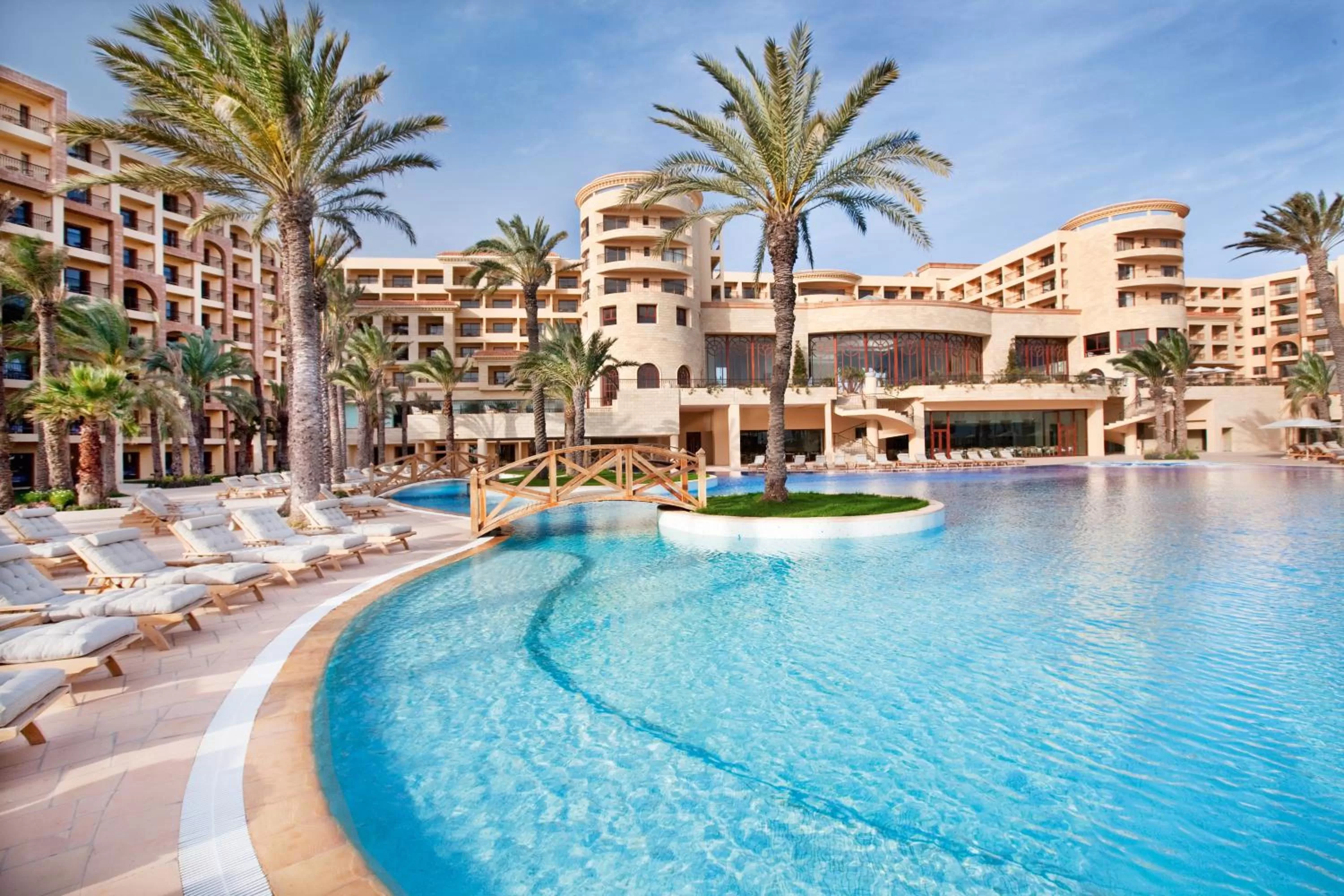 Swimming pool in Mövenpick Resort & Marine Spa Sousse