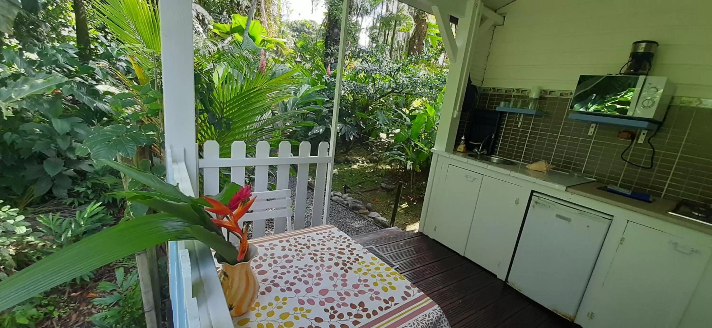 Kitchen or kitchenette in Les Gîtes de la Lézarde