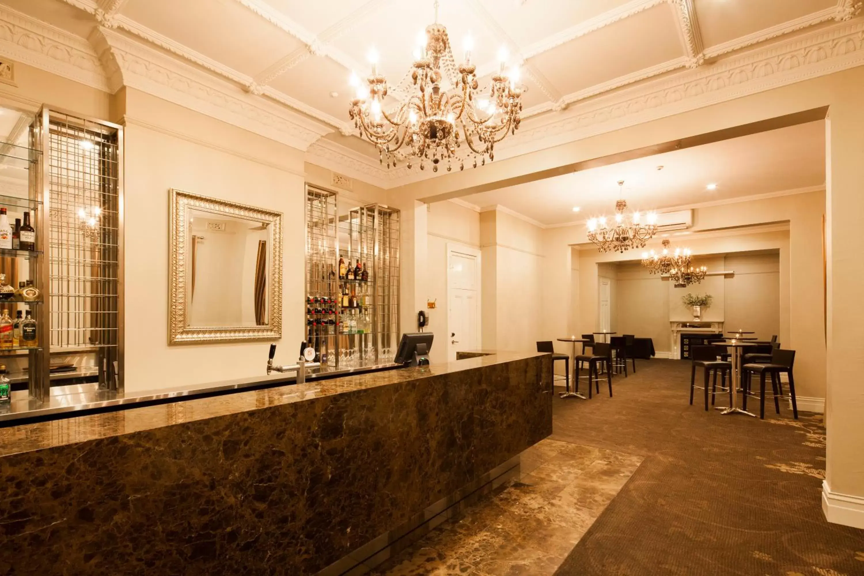 Lounge or bar, Restaurant/Places to Eat in Quality Inn The George Hotel Ballarat