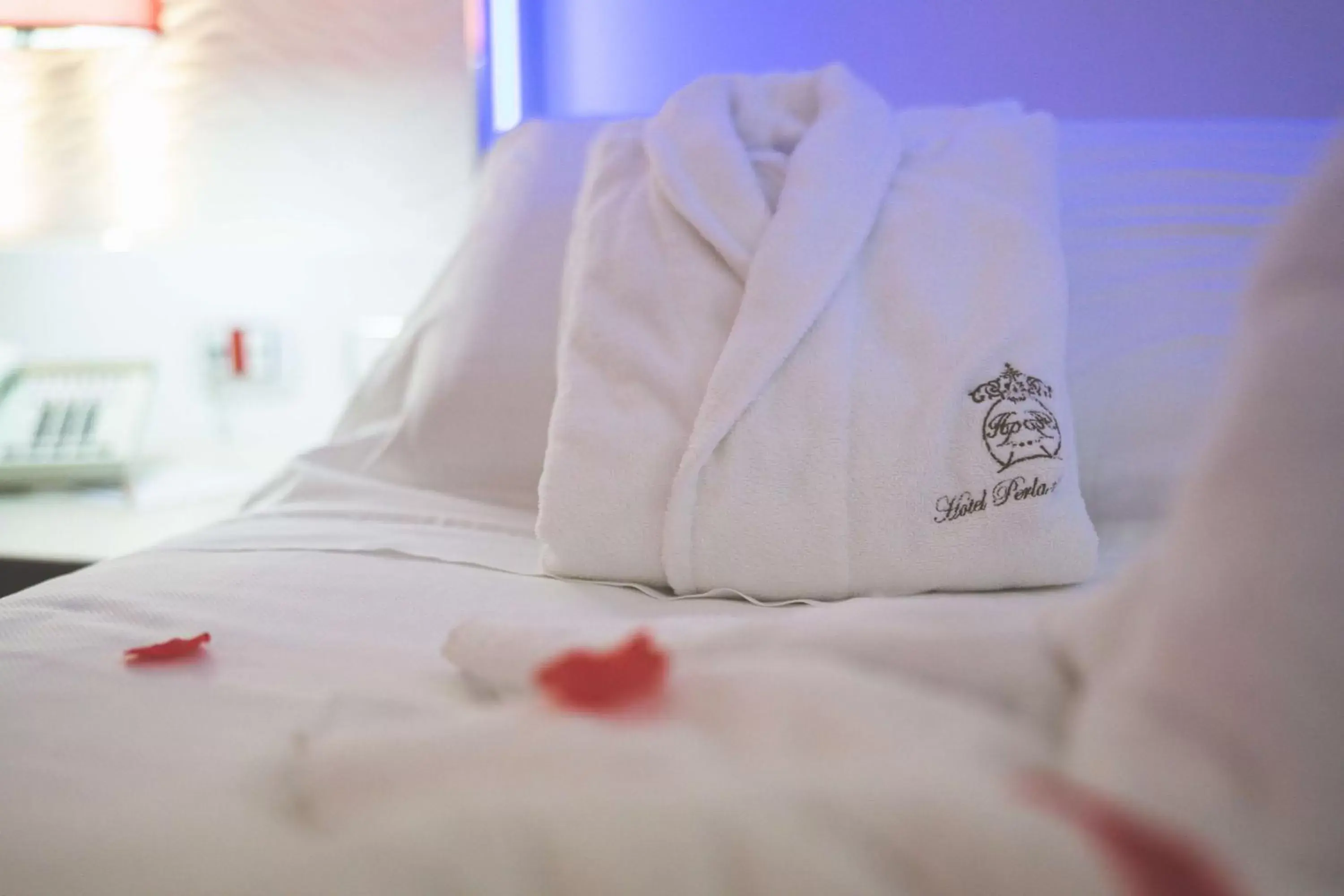 Photo of the whole room, Bed in Best Western Plus Hotel Perla Del Porto