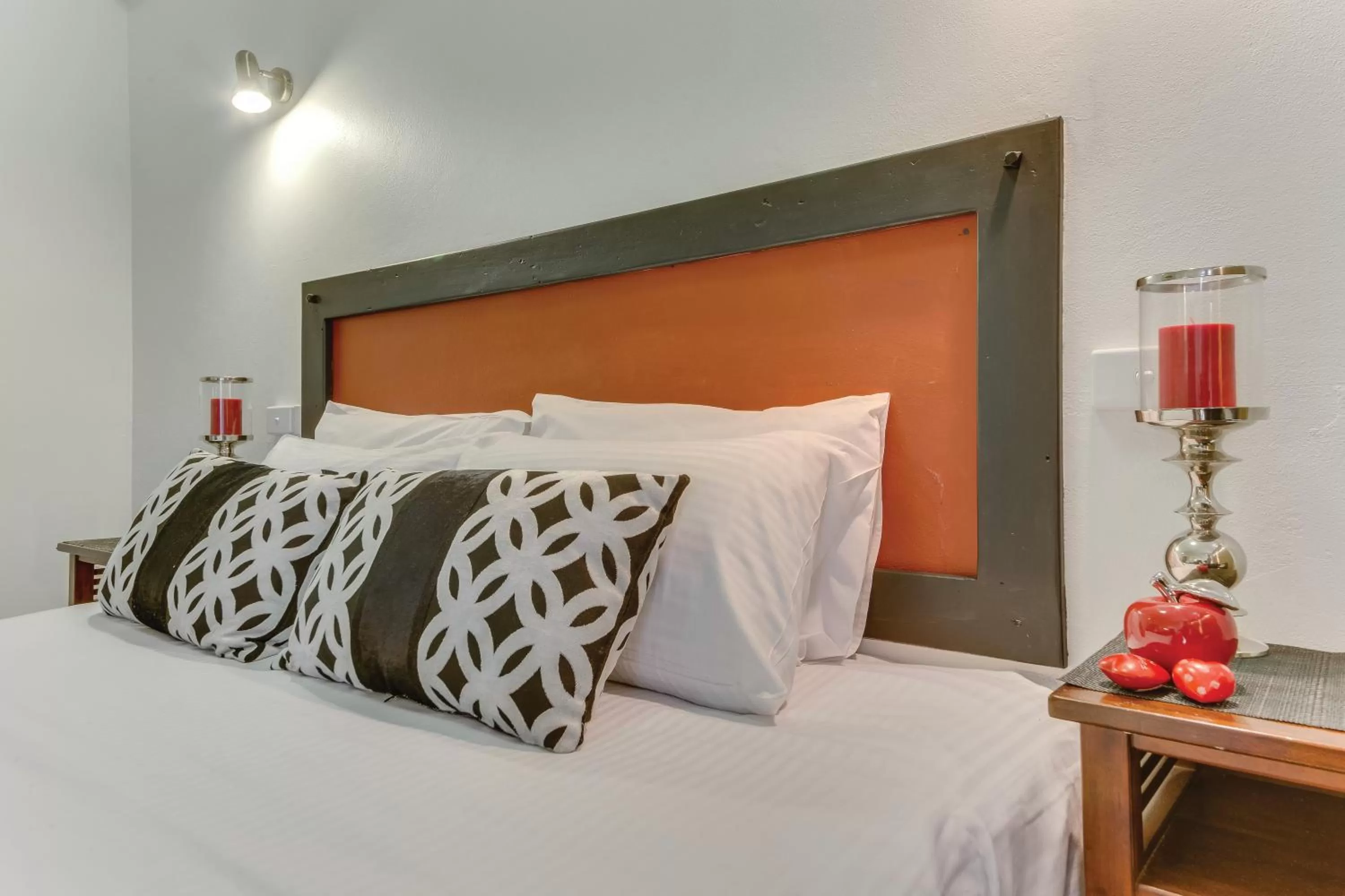 Bed in Rockhampton Riverside Central Hotel Official