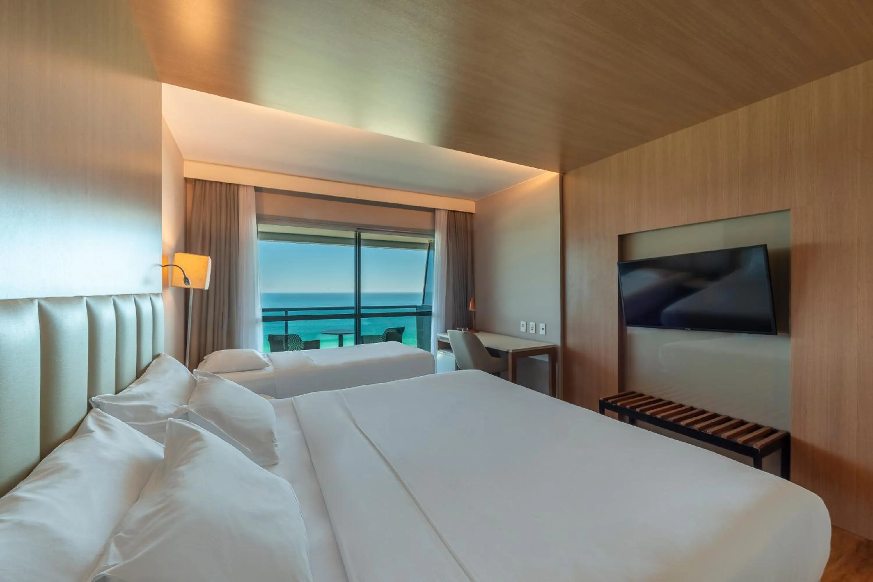 Bedroom, Bed in Laghetto Stilo Barra