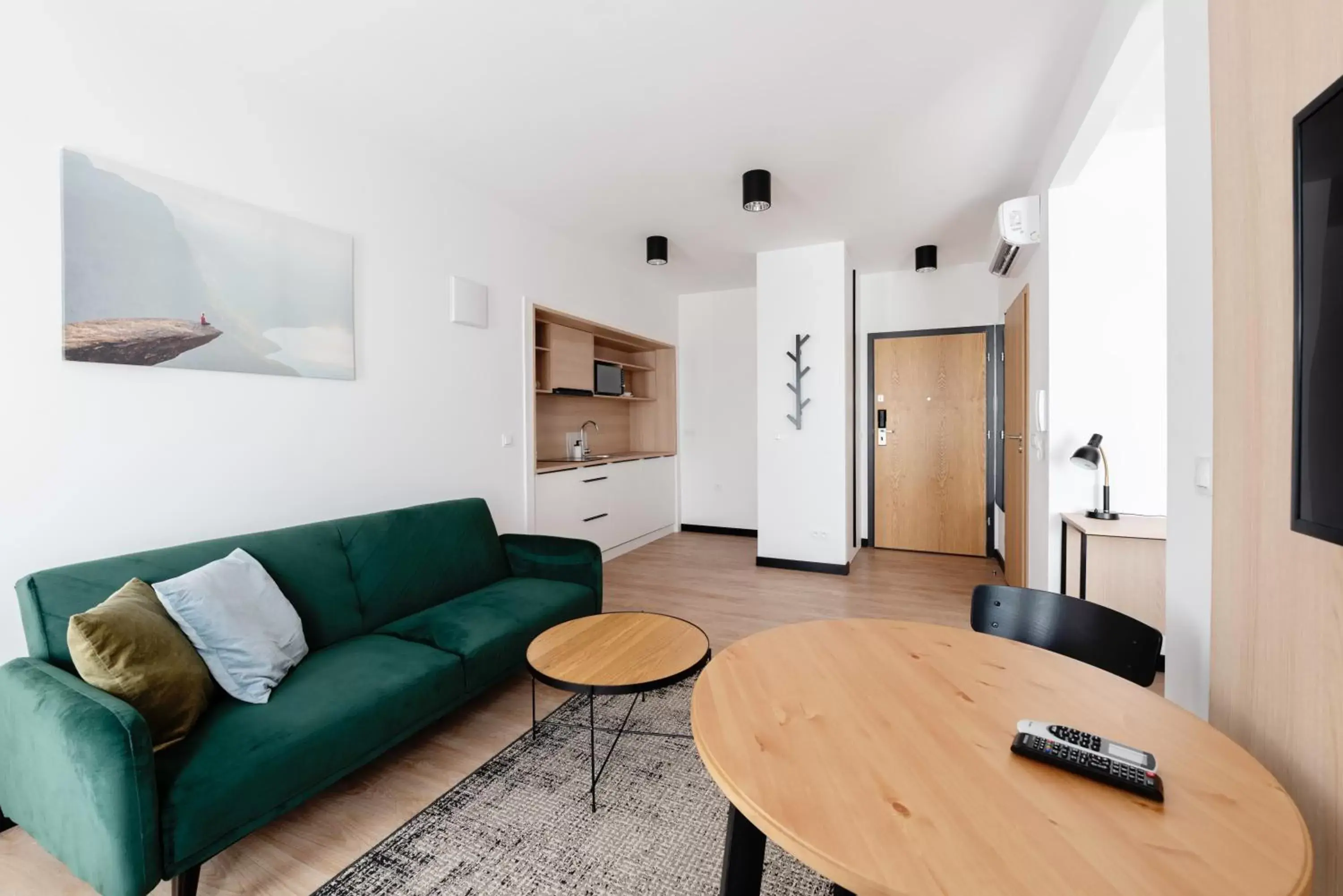 Kitchen or kitchenette, Seating Area in Hotel Tulip Residences Warsaw Targowa