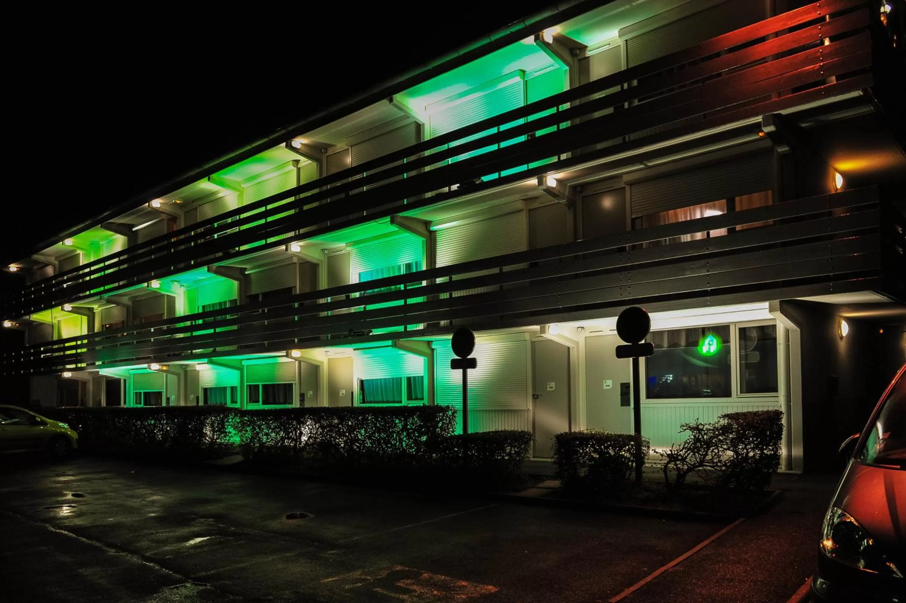 Facade/entrance in Campanile Reims Est - Taissy
