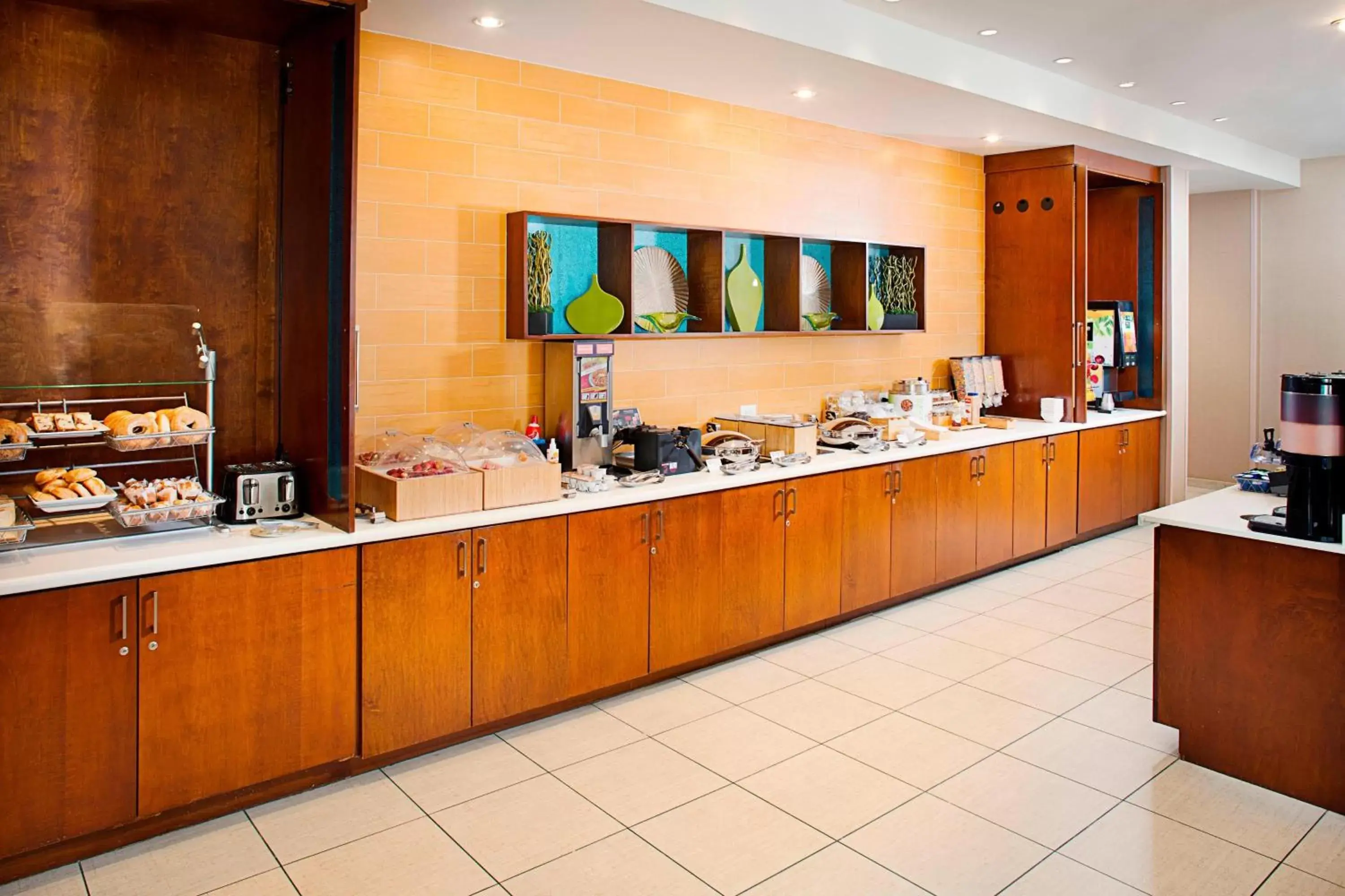 Breakfast, Restaurant/Places to Eat in SpringHill Suites by Marriott Dallas Richardson/Plano