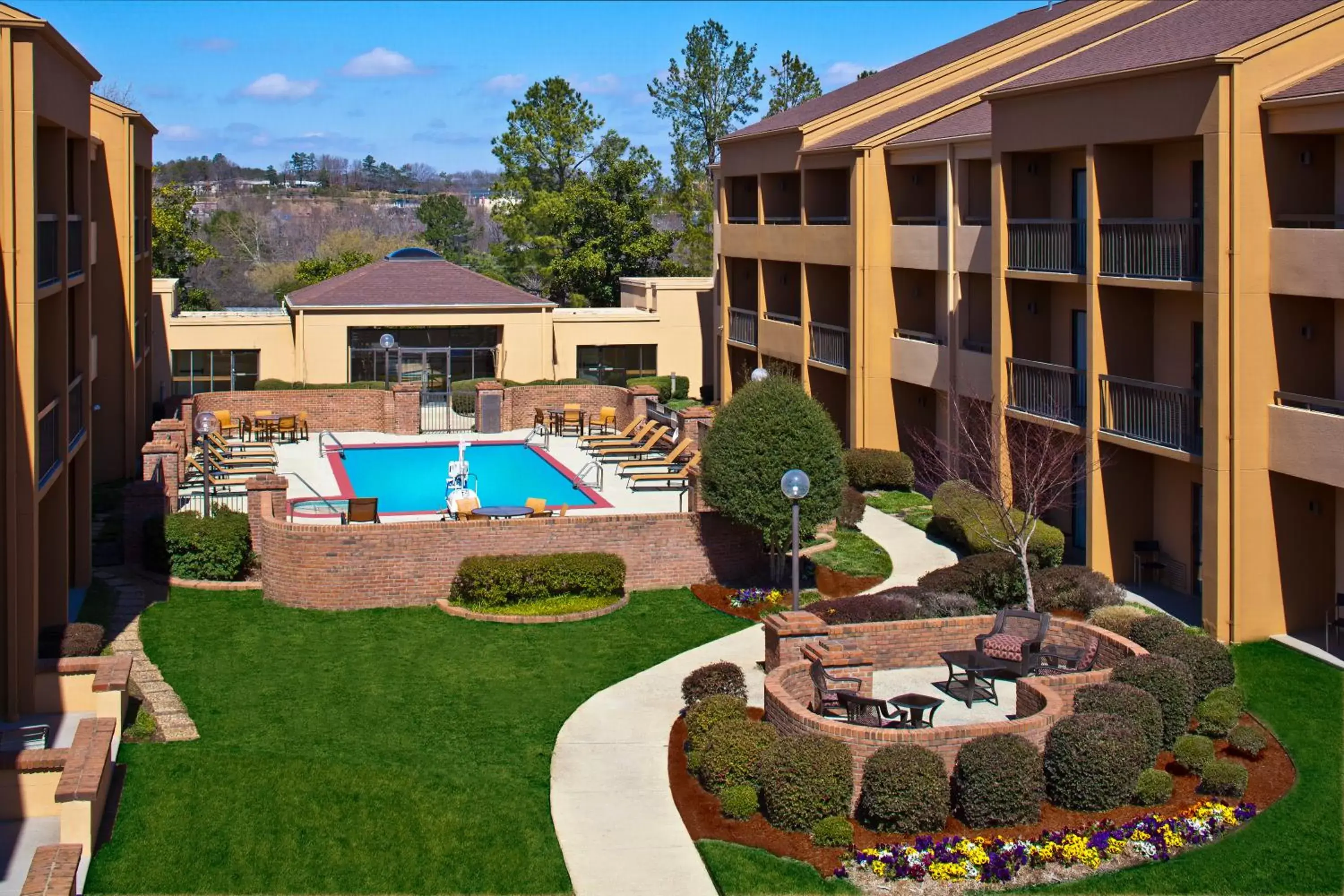 Garden, Pool View in Courtyard by Marriott Little Rock West