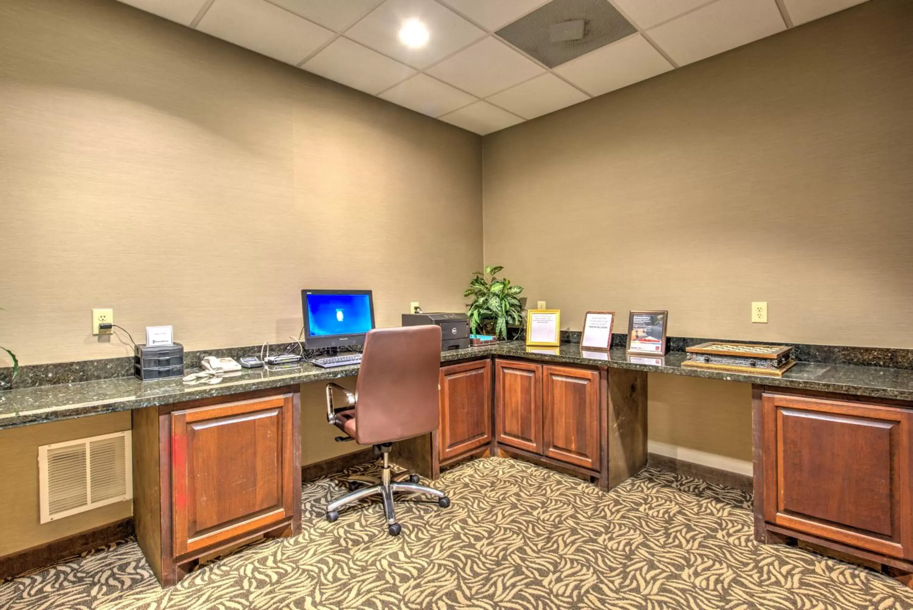 Business facilities in Comfort Suites Tomball Medical Center