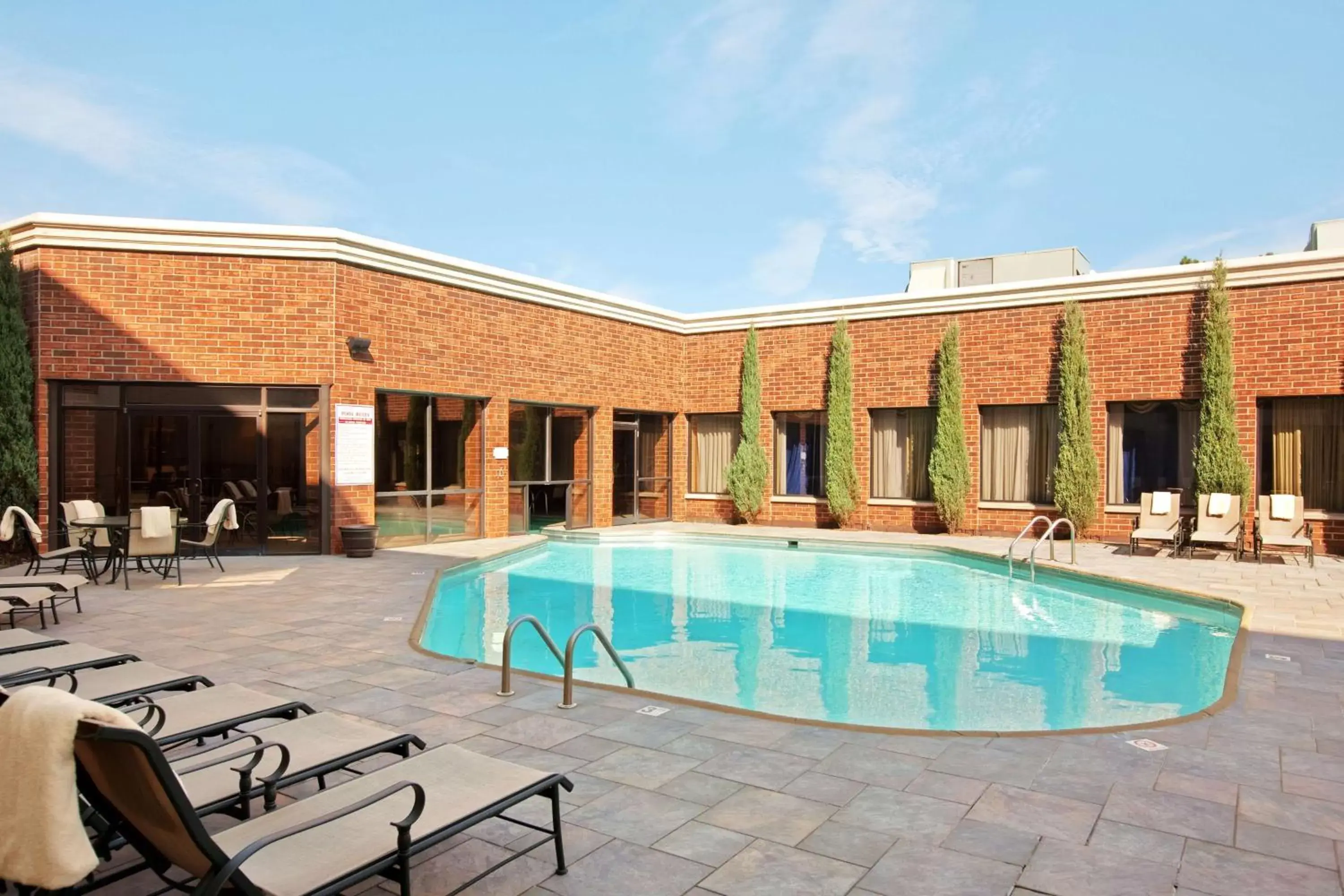 Pool view, Swimming Pool in DoubleTree by Hilton Hotel Cleveland - Independence
