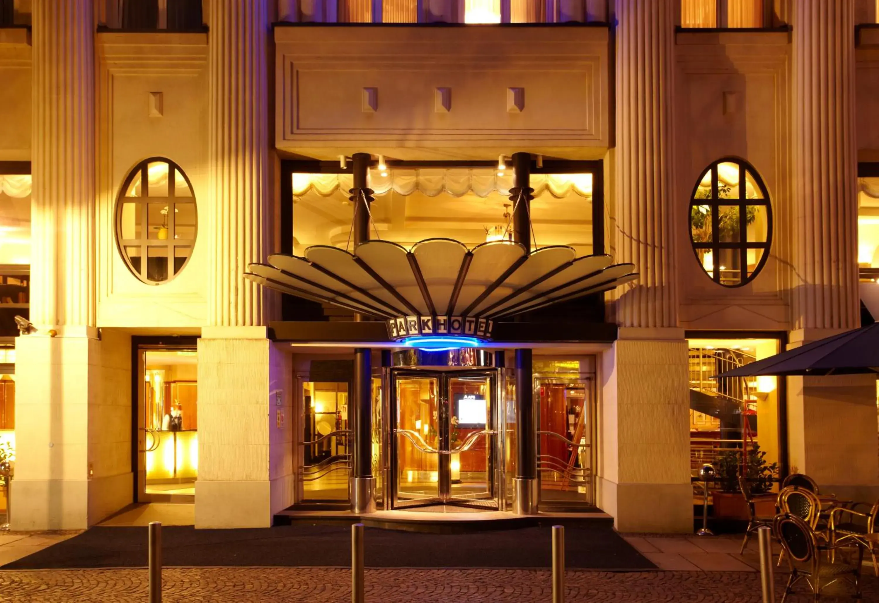 Facade/entrance in Seaside Park Hotel Leipzig
