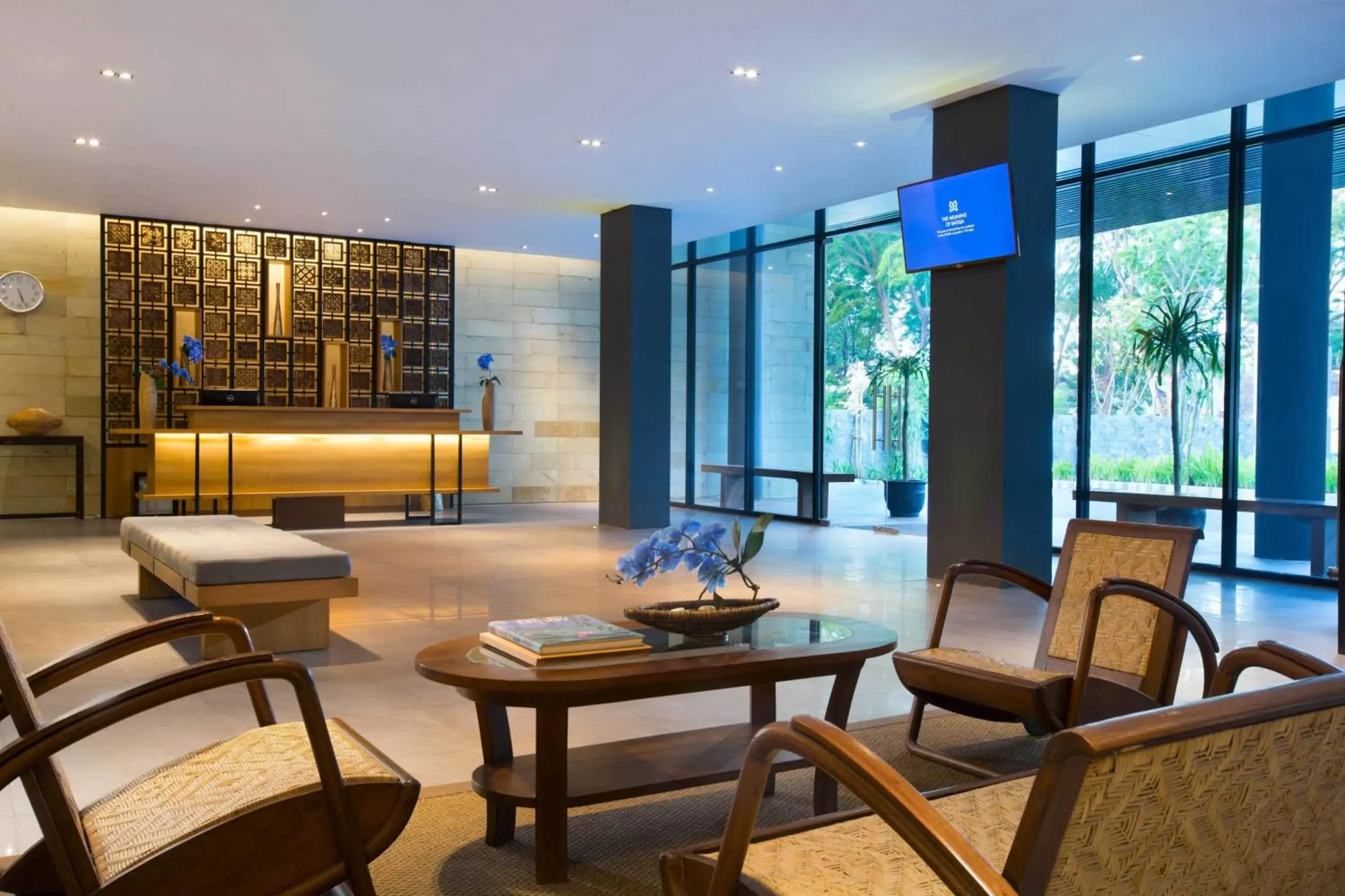 Lobby or reception in Batiqa Hotel Cirebon