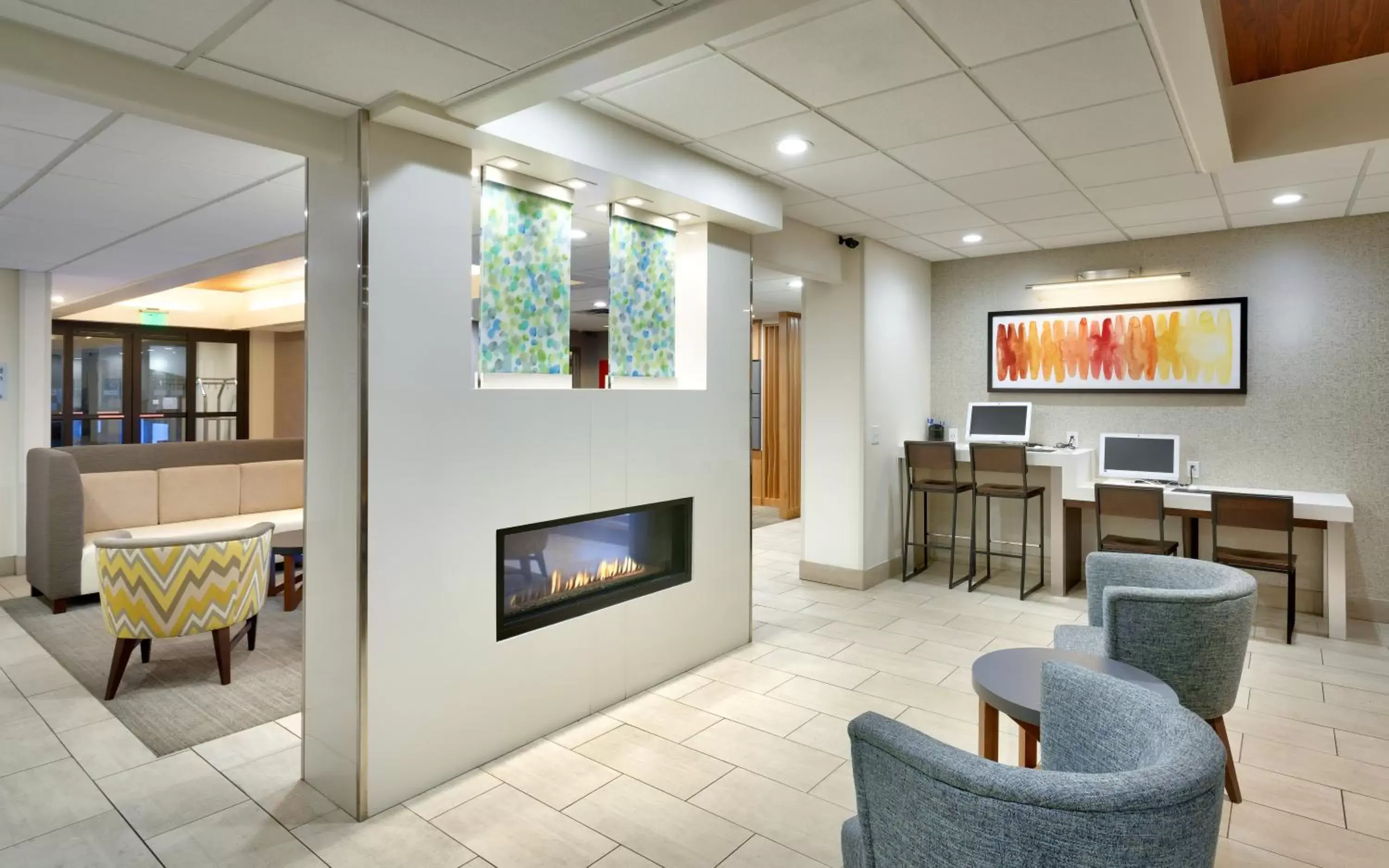 Property building, Lounge/Bar in Holiday Inn Express & Suites American Fork - North Provo, an IHG Hotel